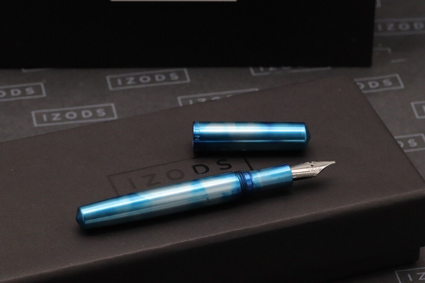 Schon DSGN Full Size Glacier Ice Fountain Pen - Stub Nib image 1