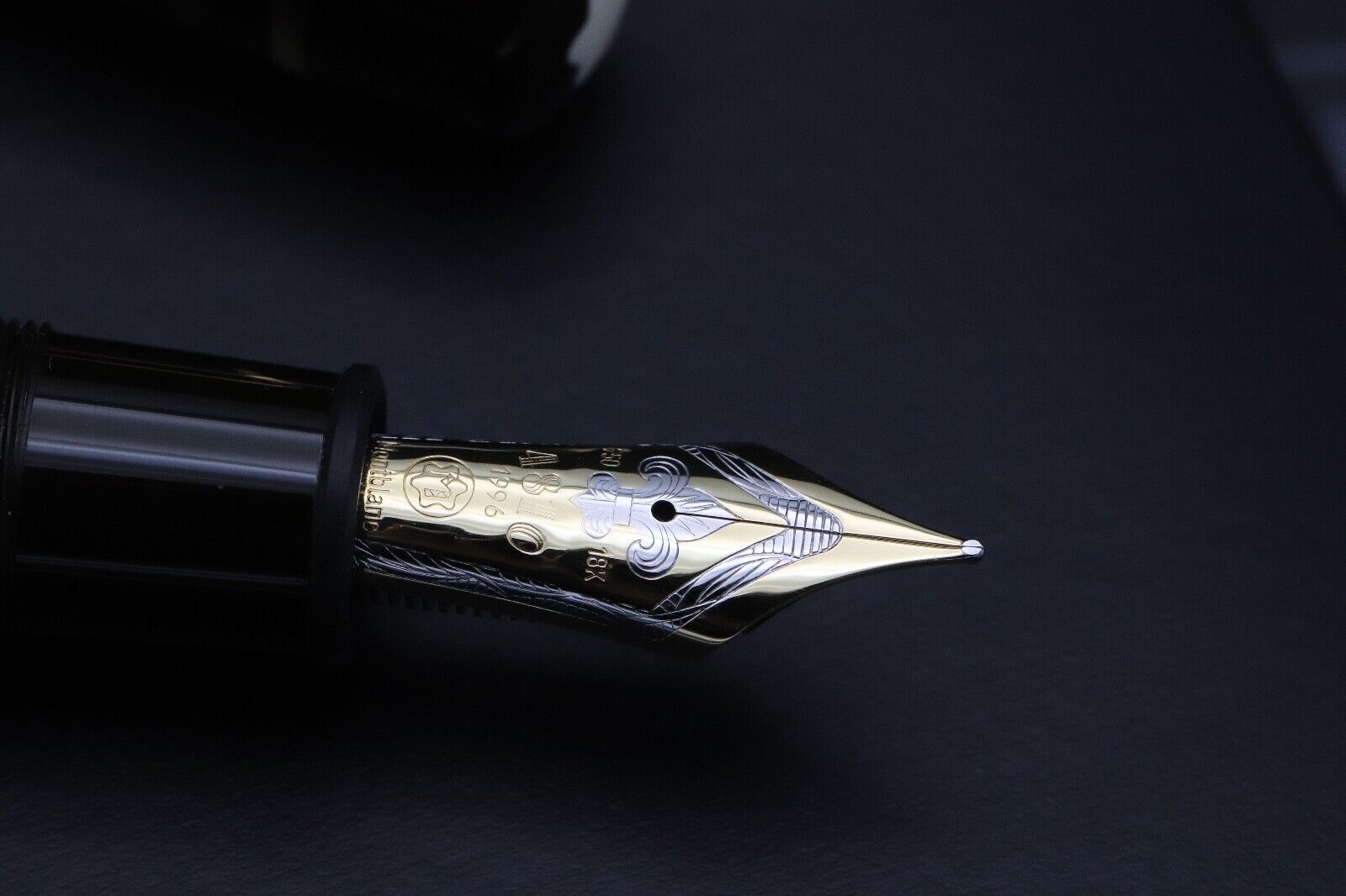 Montblanc Writers Edition Alexandre Dumas (Father) Fountain Pen image 2