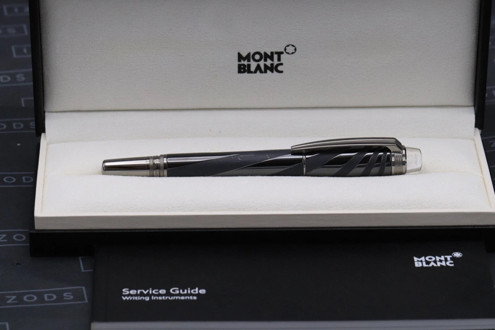 Montblanc Starwalker Black Ceramics Rollerball / Fineliner Pen image 2