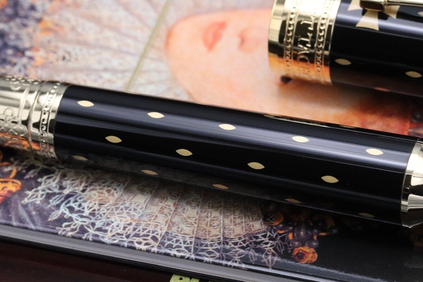 Montblanc Patron of Art Elizabeth I 4810 Fountain Pen – UNUSED image 3