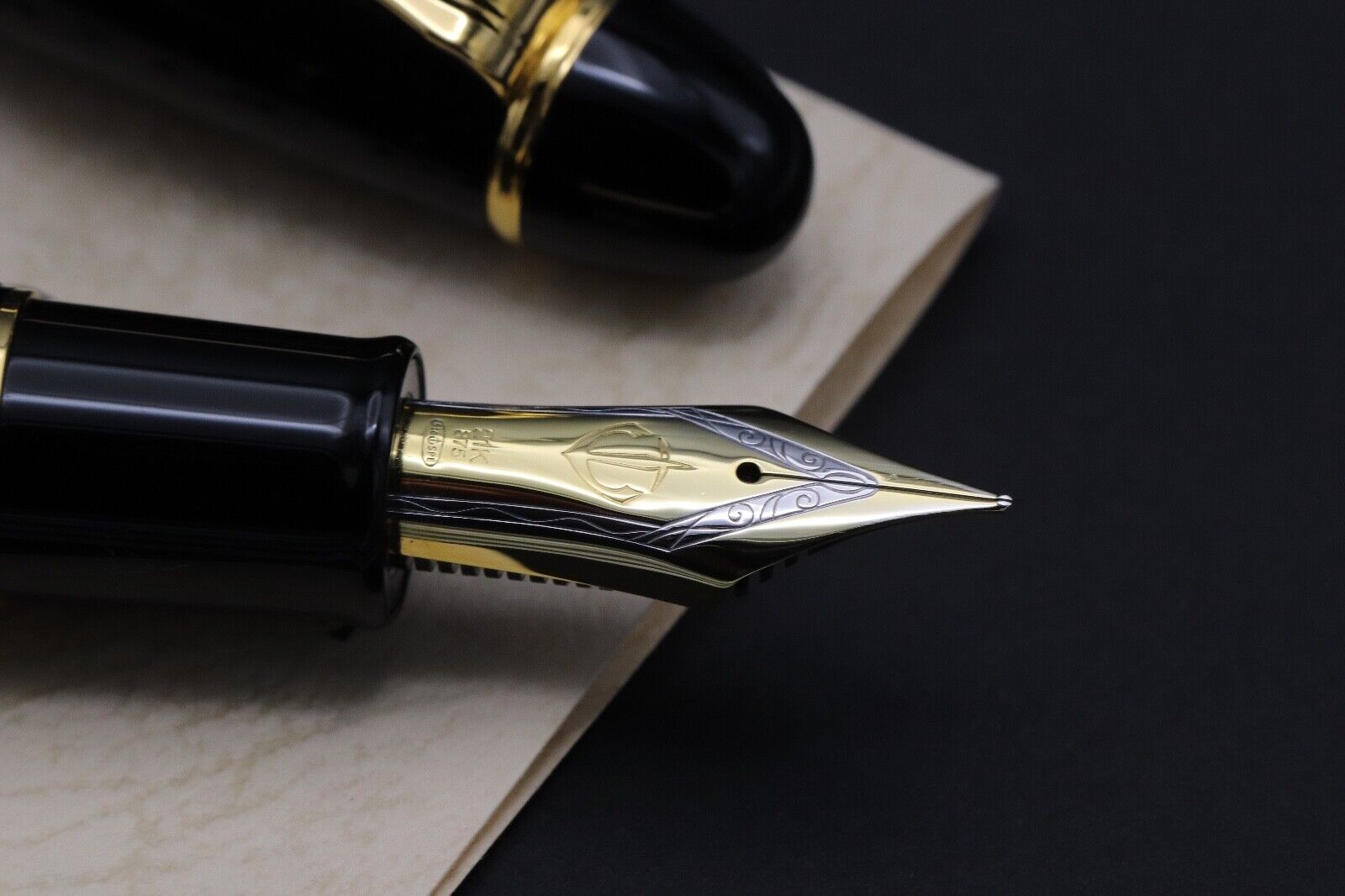 Sailor King of Pen Black Resin GT Fountain Pen - UNUSED image 2