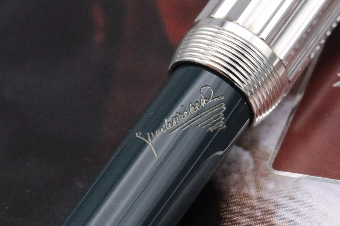 Montblanc Writers Edition Charles Dickens Fountain Pen - UNUSED - EF Nib image 6