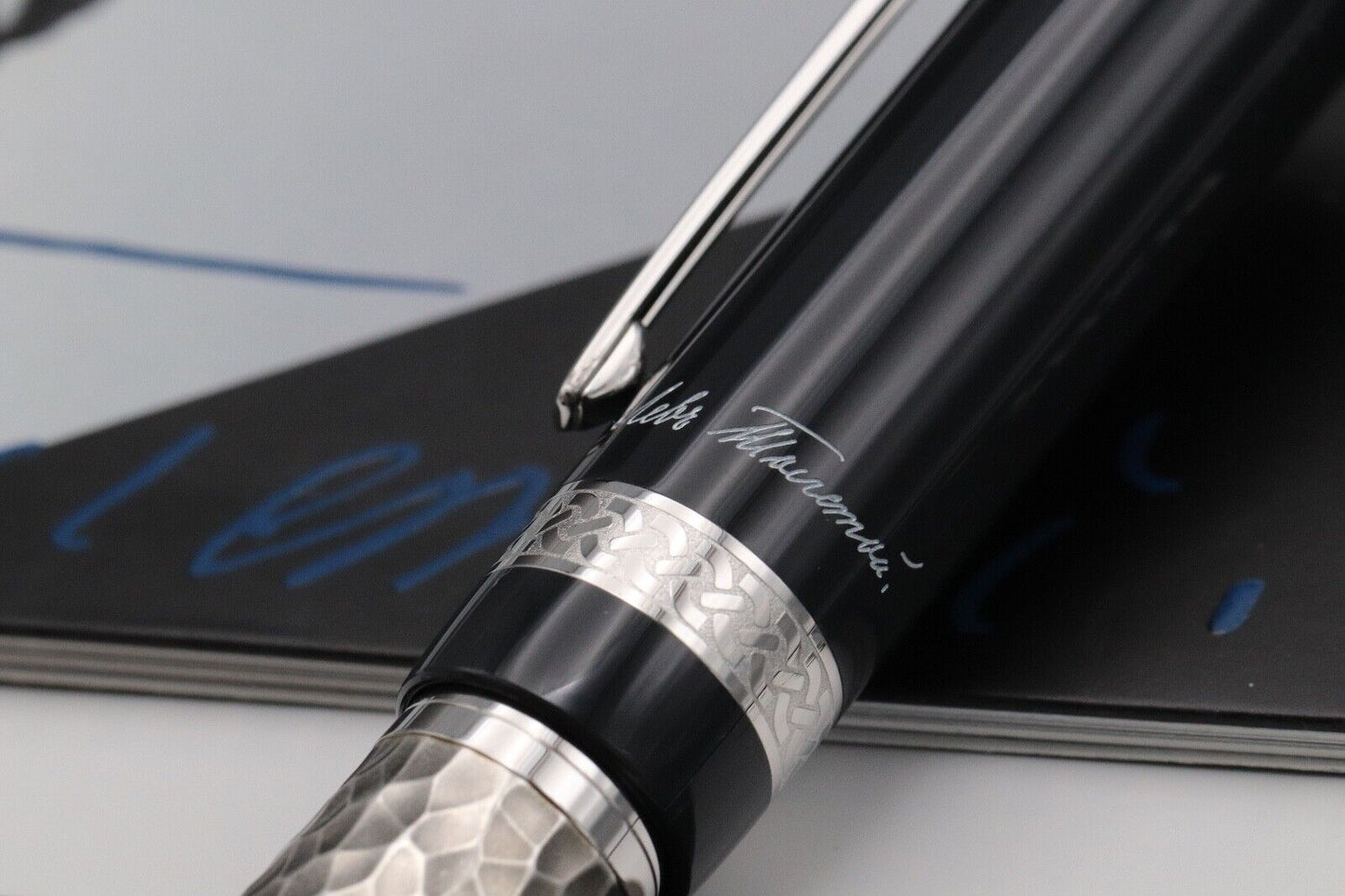 Montblanc Writers Edition Leo Tolstoy Fountain Pen - UNUSED image 4