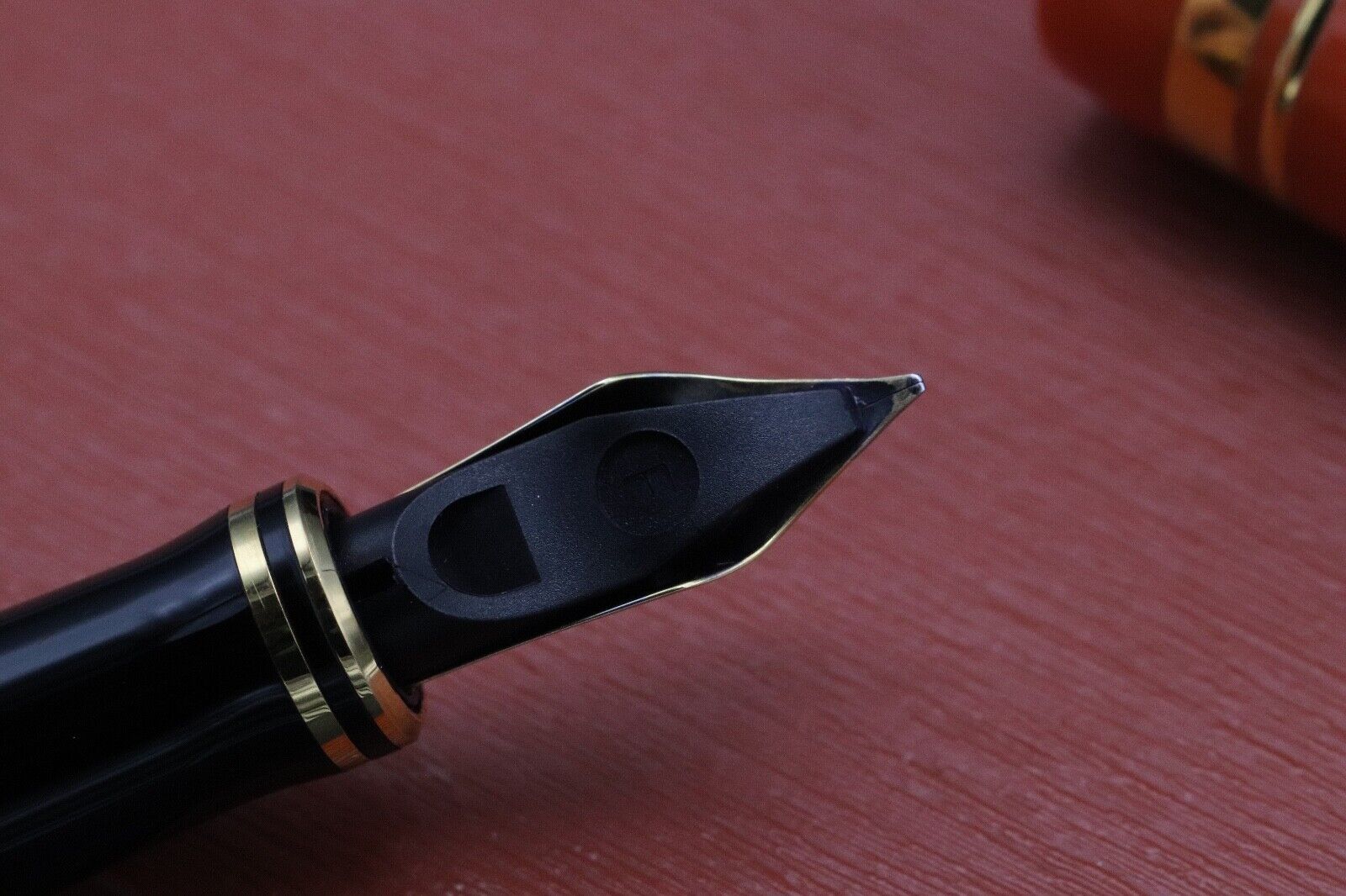 Parker Duofold International Orange Fountain Pen - Michael Masuyama IF Nib image 3