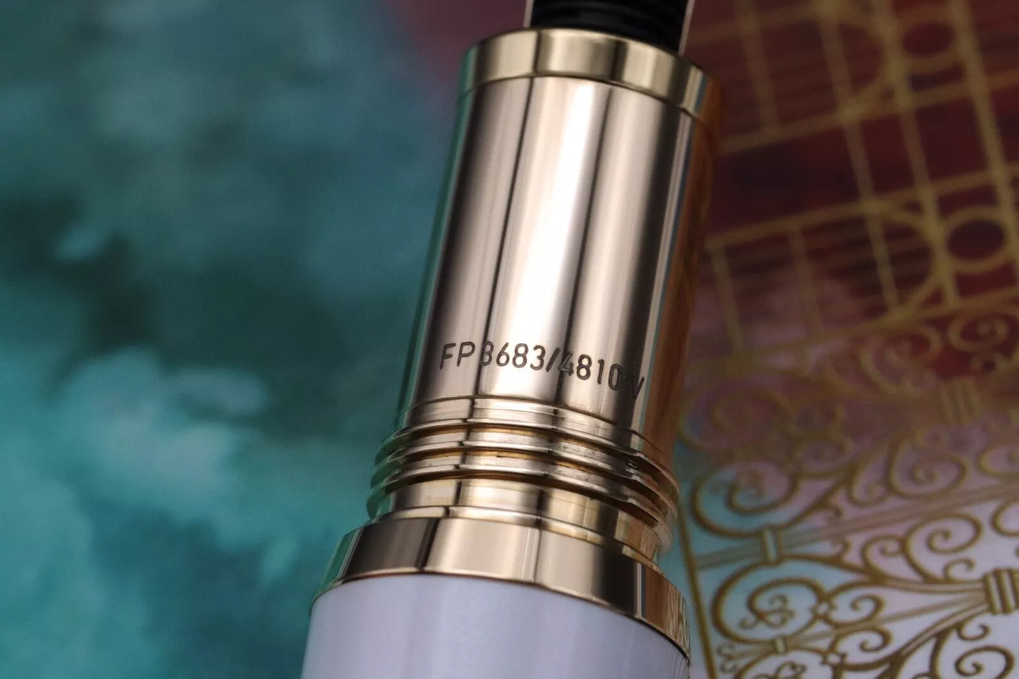 Montblanc Patron of Art Homage to Victoria 4810 Fountain Pen image 5
