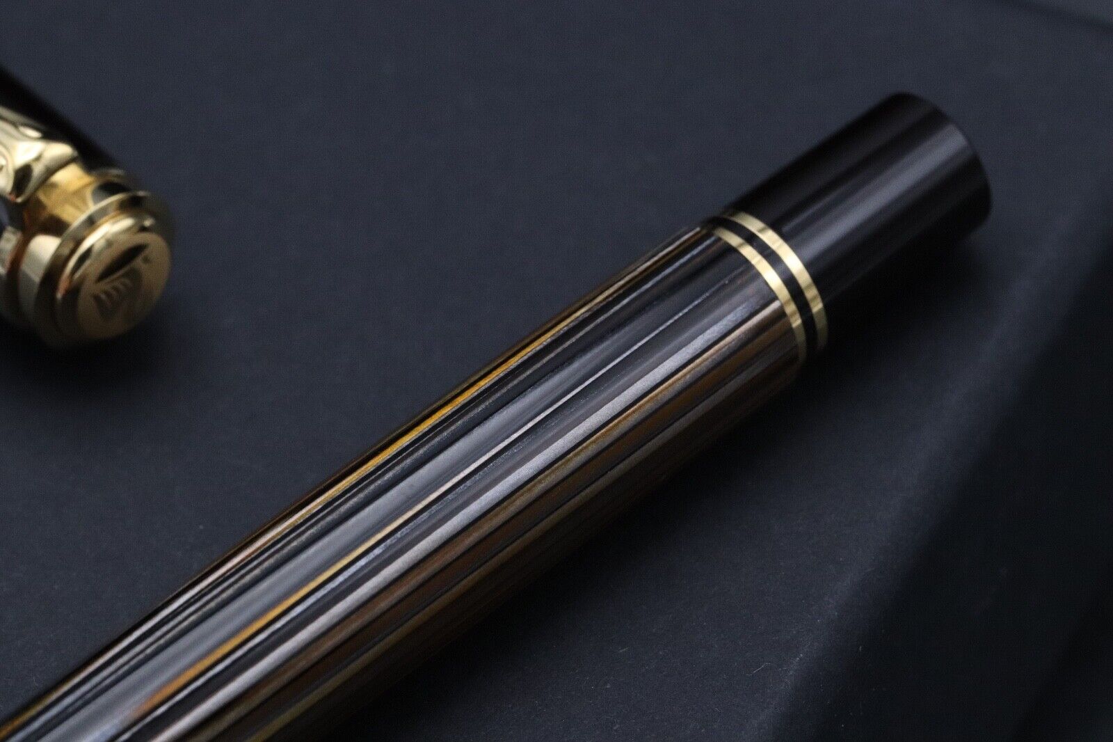 Pelikan Souveran M800 Tortoiseshell Brown 2013 Special Edition Fountain Pen image 4