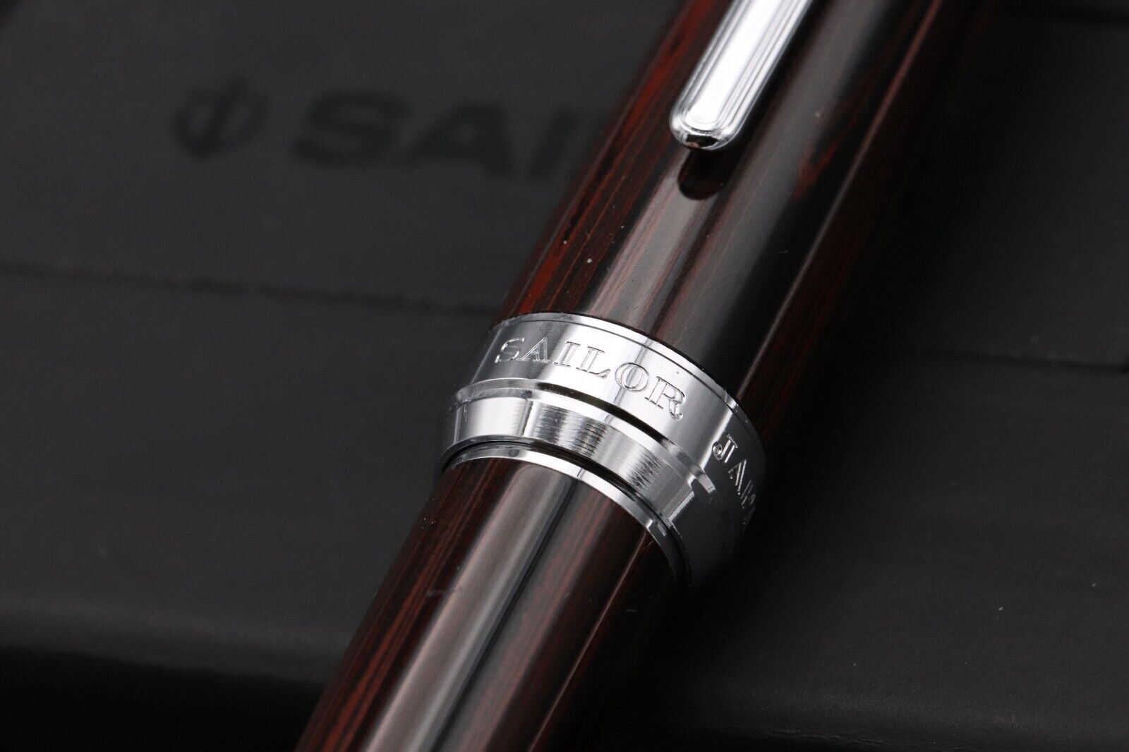 Sailor Pro Gear Red Black Marble Ebonite Fountain Pen - Naginata Togi Nib image 5