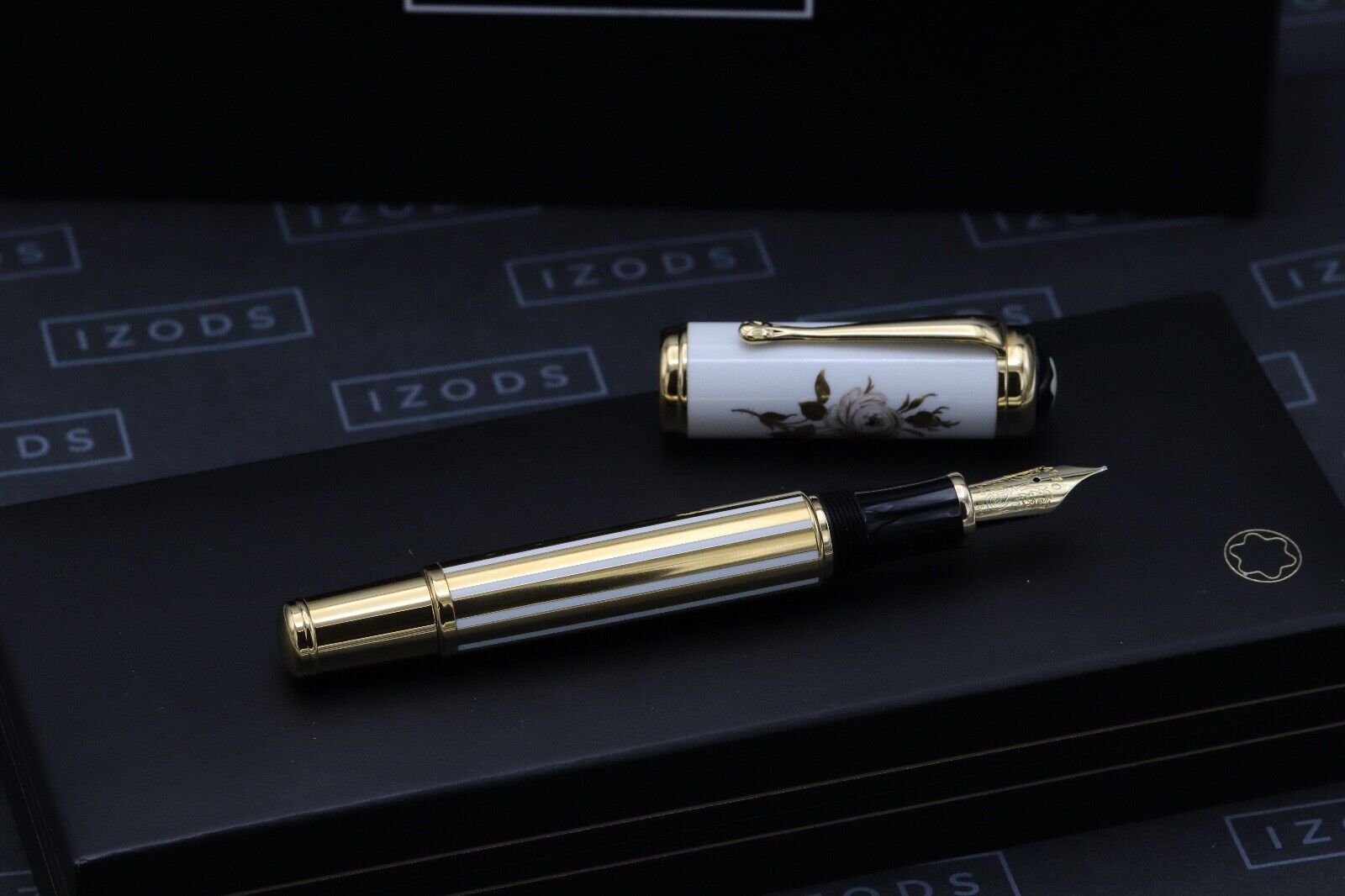 Montblanc Patron of Art 4810 Marquis de Pompadour Fountain Pen - NEVER INKED image 1