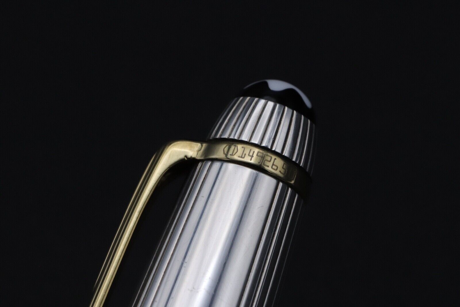 Montblanc Meisterstuck 164 Classique AG925 Pinstripe Doue Ballpoint Pen image 4