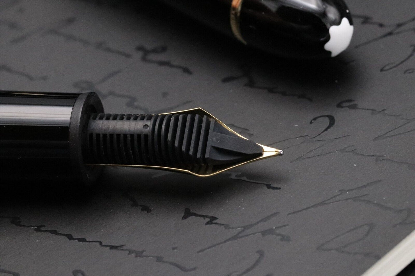 Montblanc Meisterstuck 149 Gold-Coated Fountain Pen - UNUSED - Medium Nib image 3