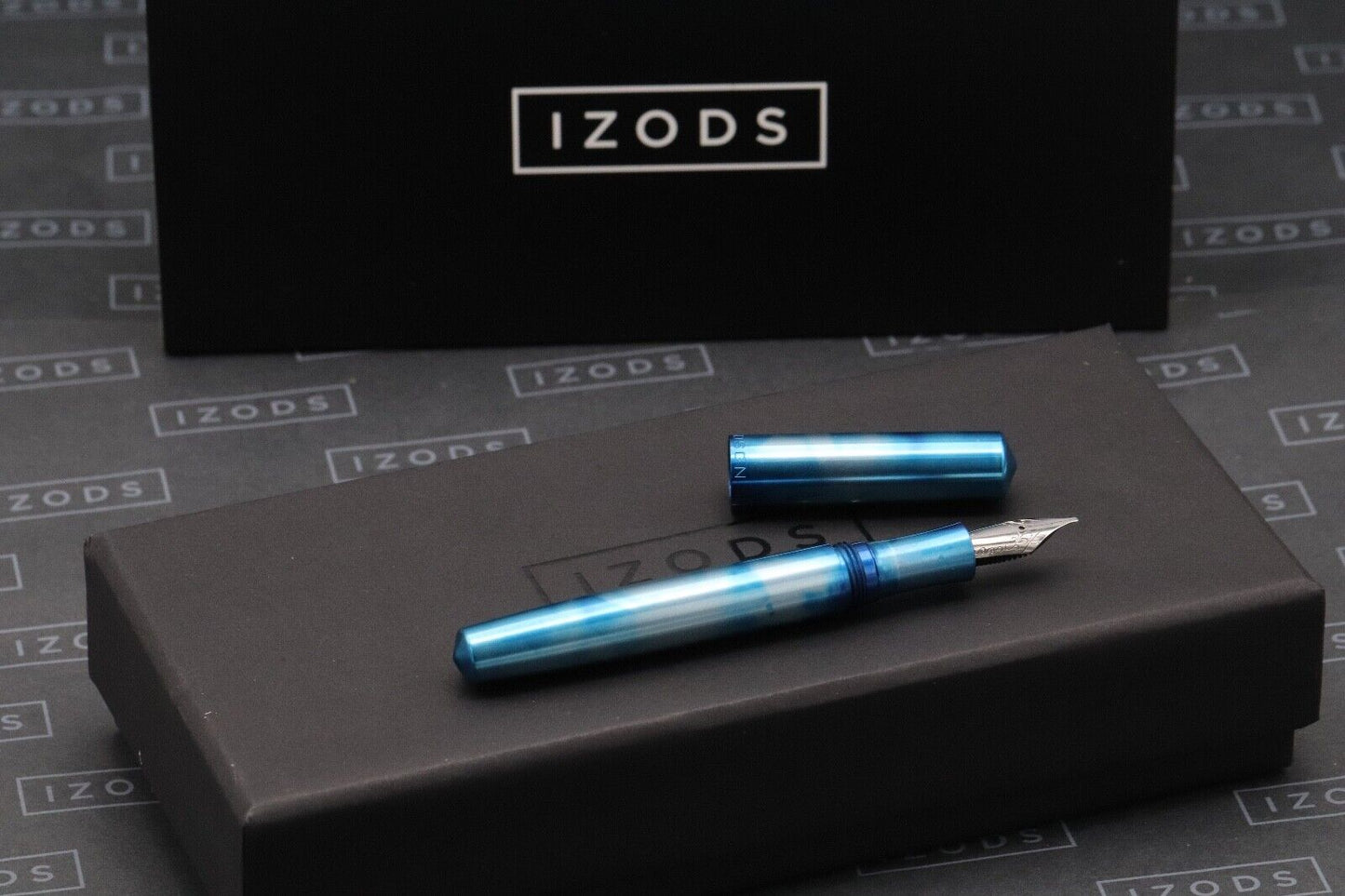 Schon DSGN Full Size Glacier Ice Fountain Pen - Stub Nib image 0