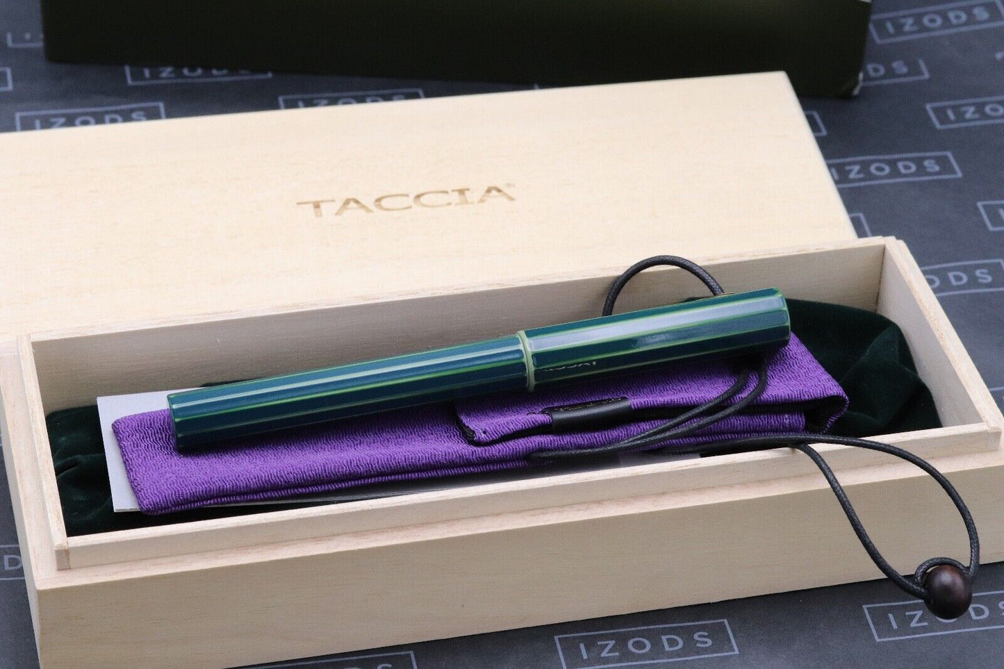 Taccia Kaku-Tate Urushi Ryuryoku Fountain Pen - EF Nib image 6