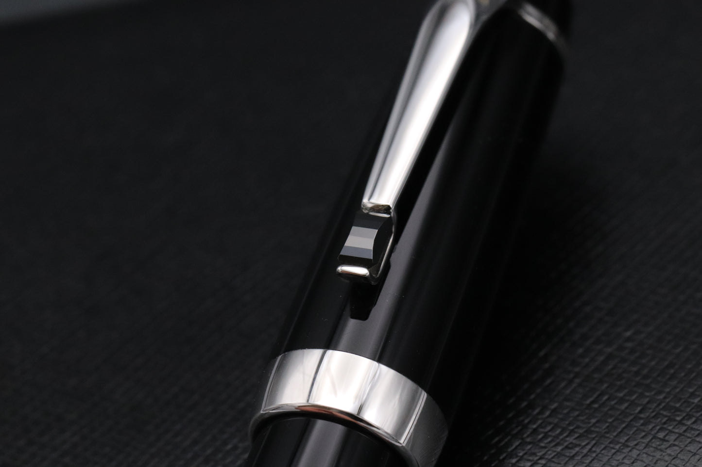 Montblanc Boheme Noir Rollerball / Fineliner Pen
