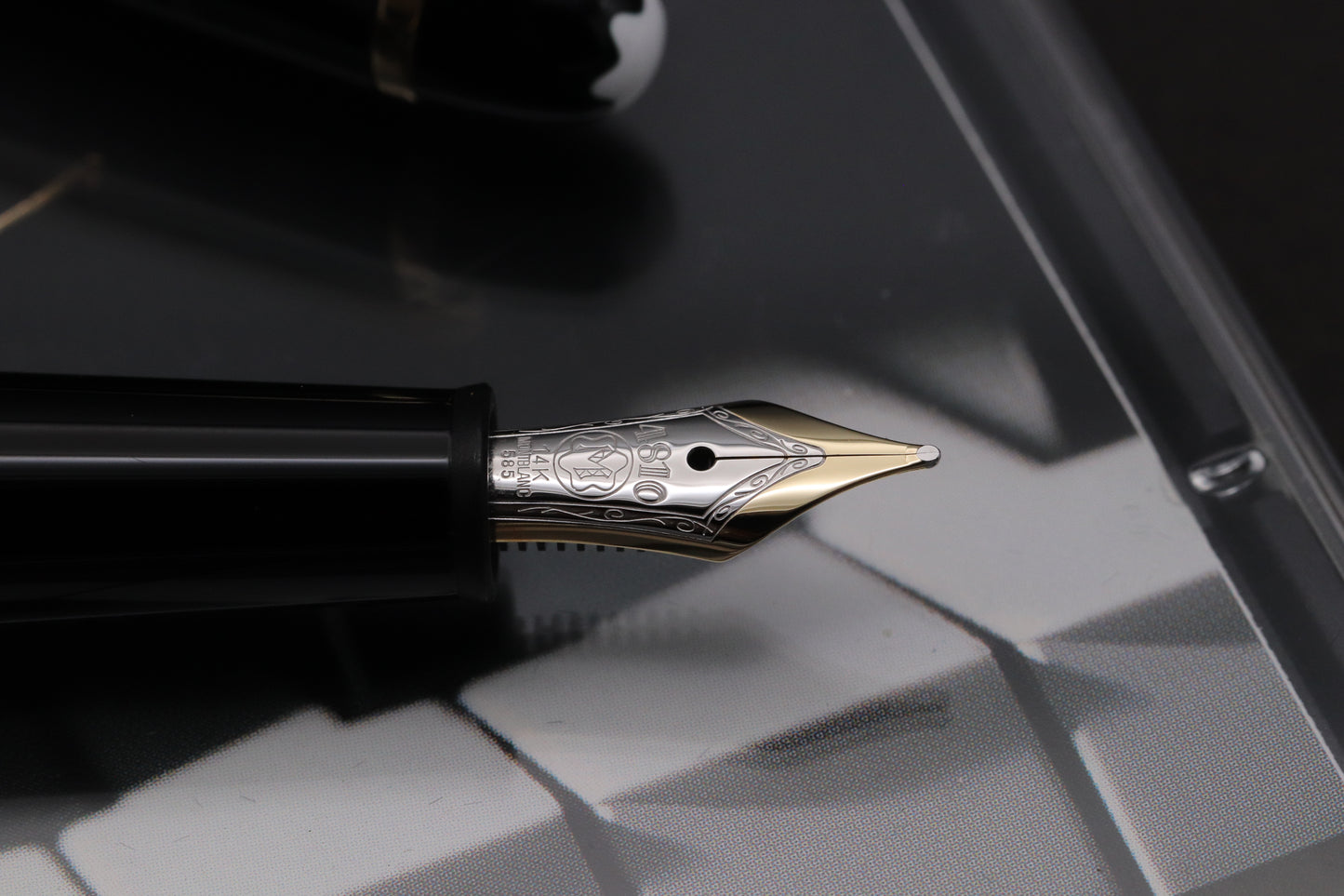 Montblanc Meisterstuck Chopin Classique Gold Line Fountain Pen