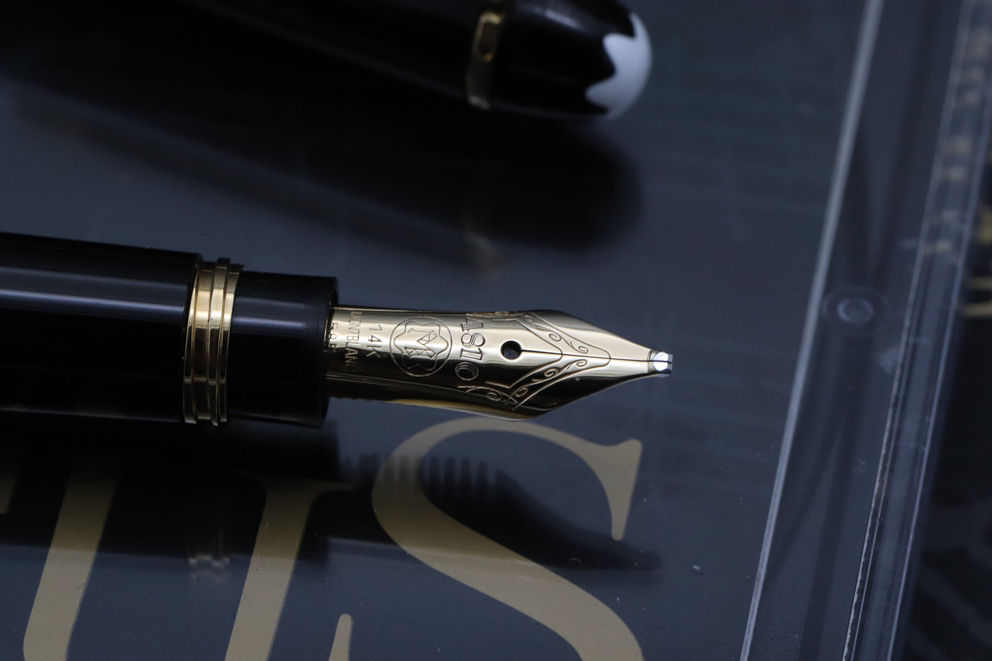 Montblanc Meisterstück 114 Mozart Gold-Coated Fountain Pen - Broad Nib