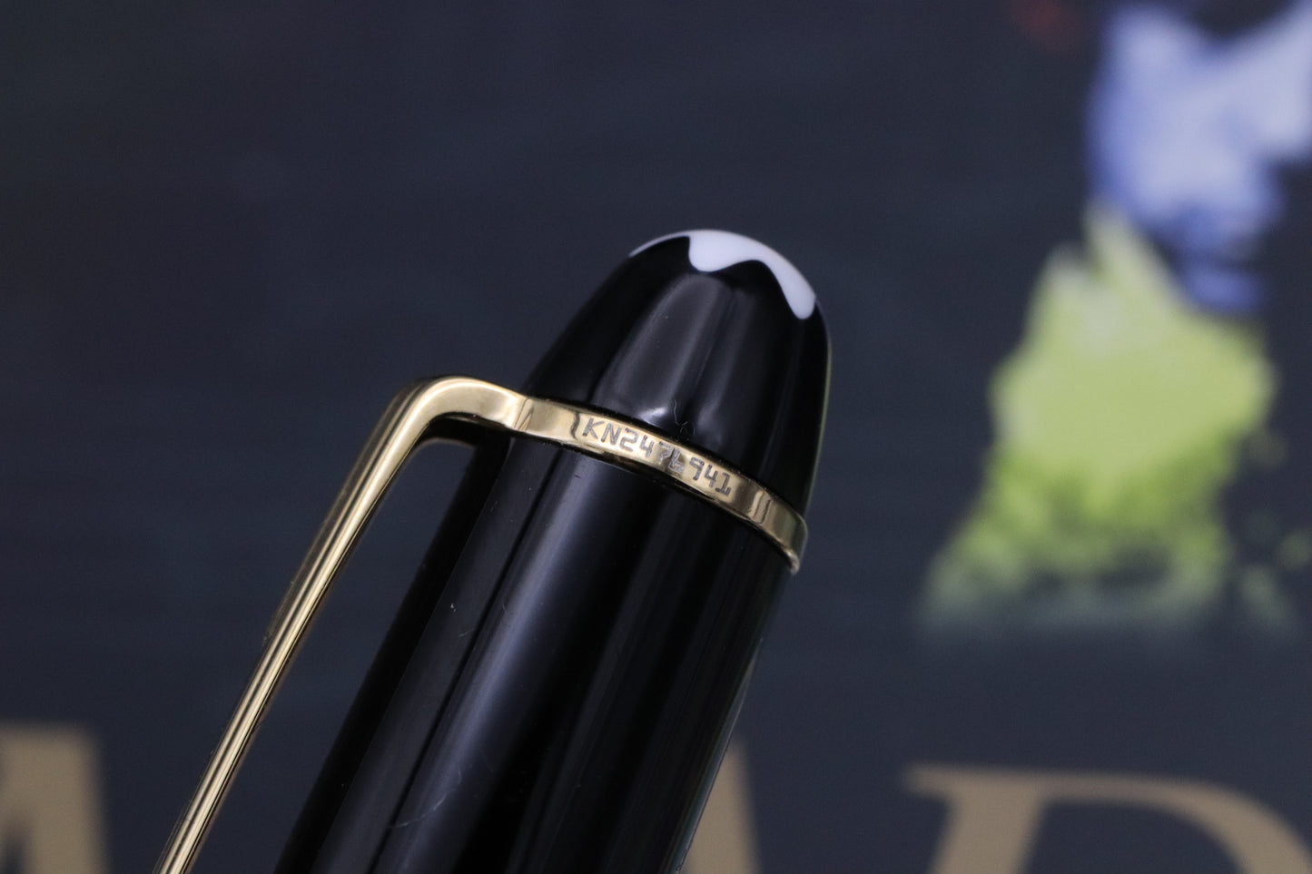 Montblanc Meisterstück 114 Mozart Gold-Coated Fountain Pen - Broad Nib