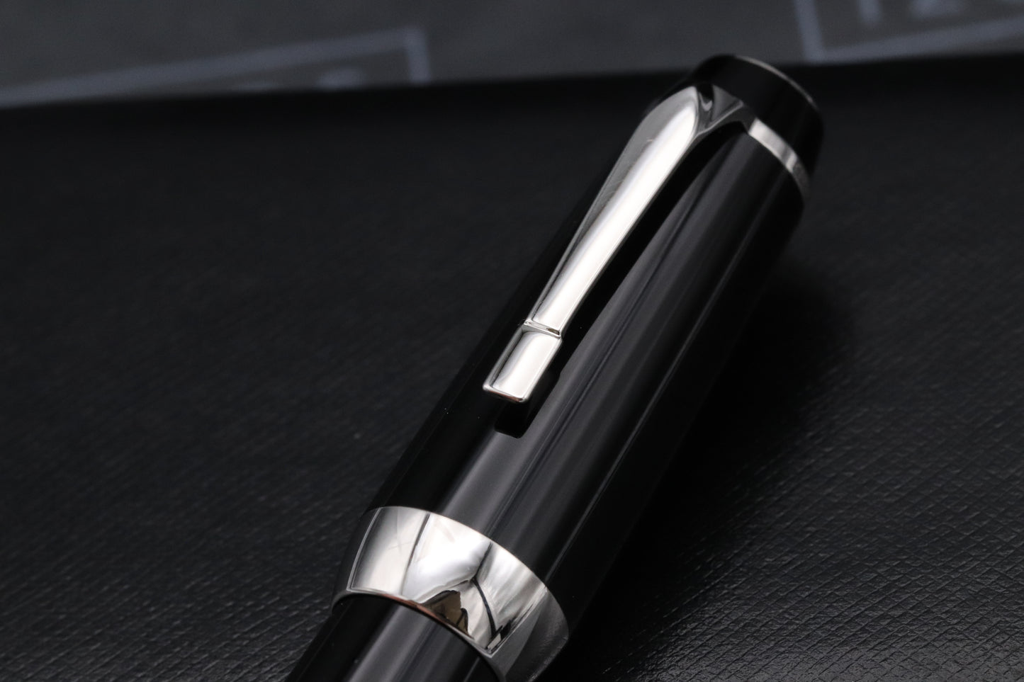 Montblanc Boheme XL Platinum Line No Stone Fountain Pen