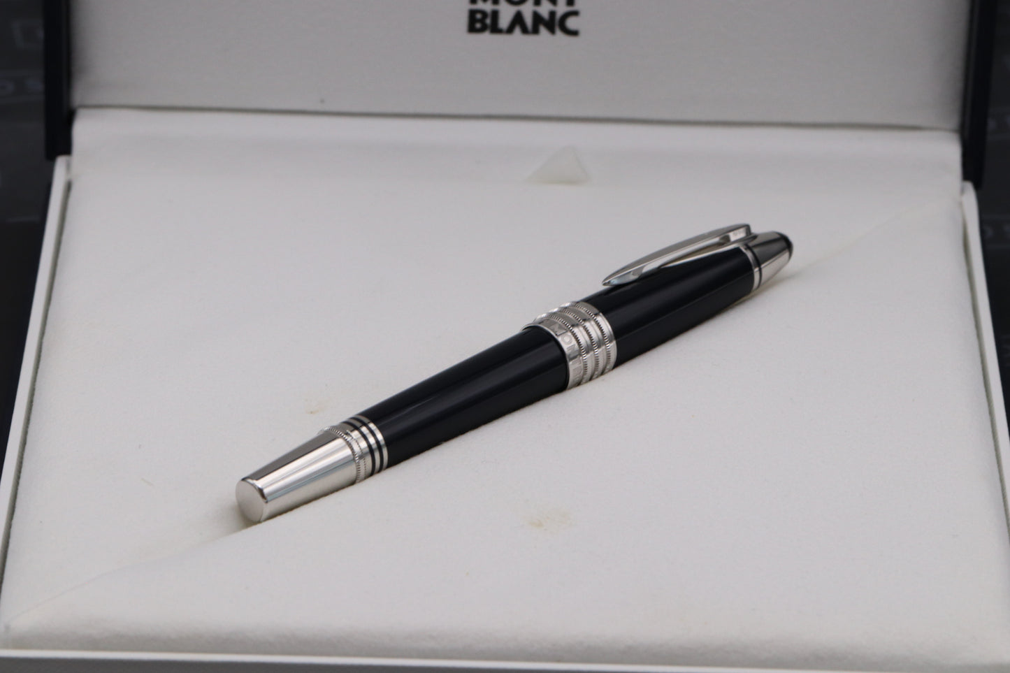 Montblanc Great Characters John F. Kennedy JFK Blue Rollerball Pen