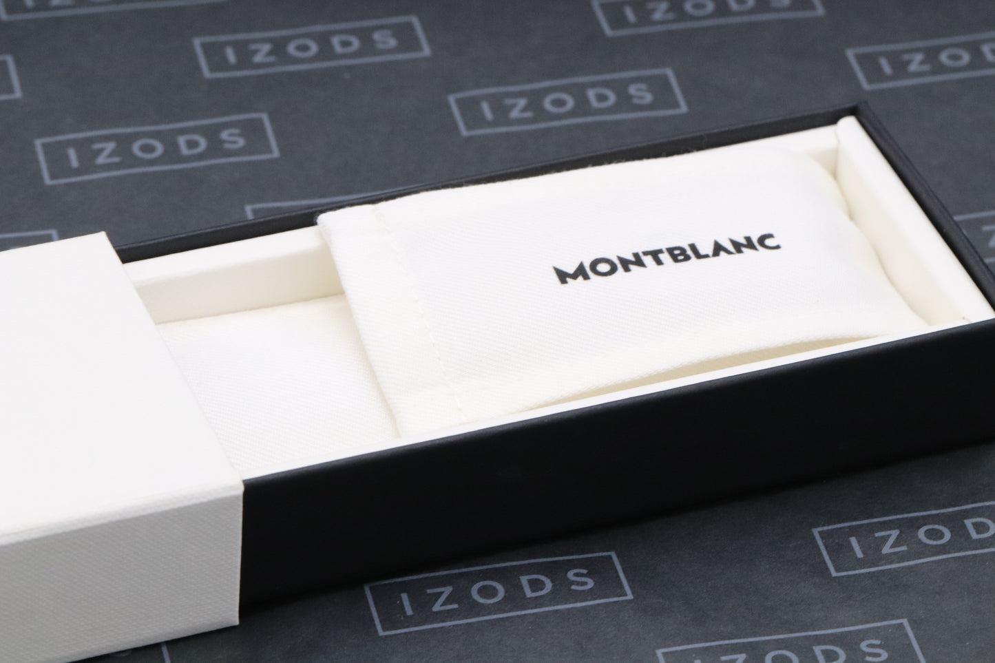 Montblanc Meisterstuck Classique Burgundy 2025 Ballpoint Pen - NEW