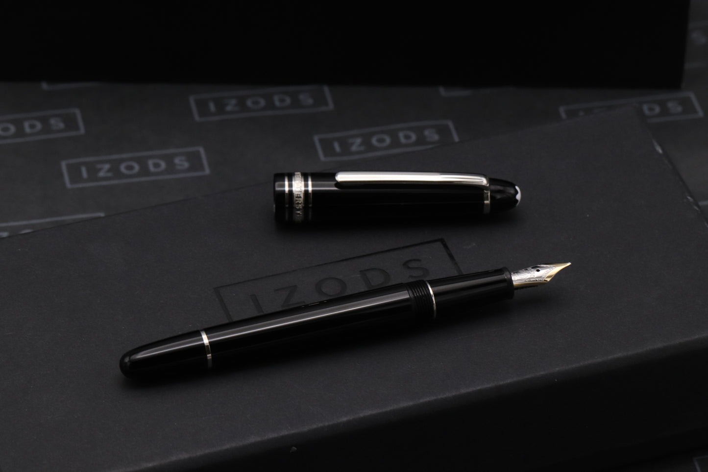 Montblanc Meisterstuck 145 Classique Platinum Coated Fountain Pen - Medium Nib