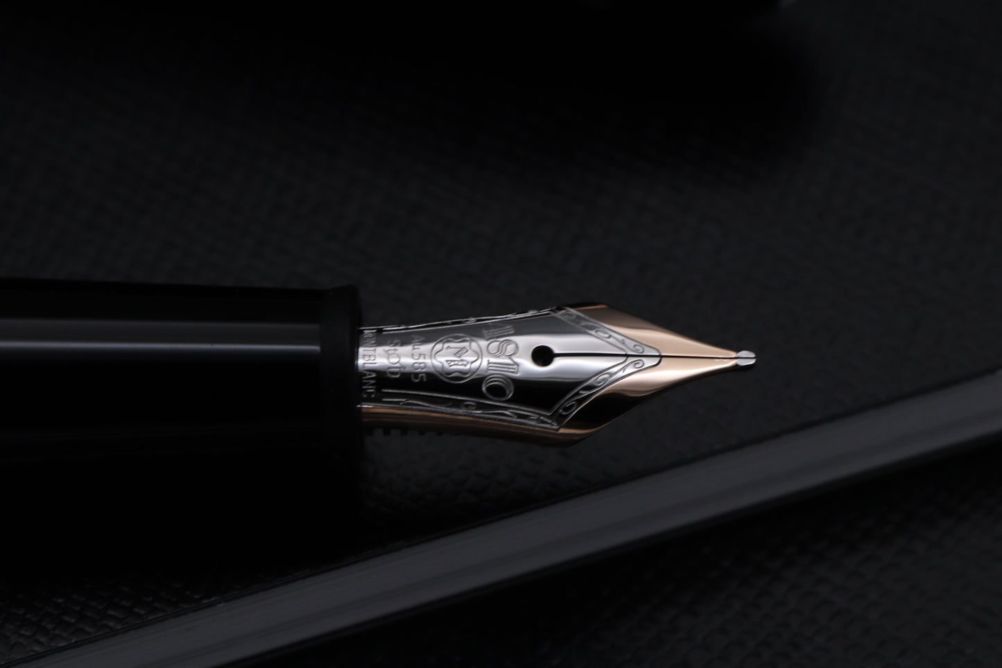 Montblanc Meisterstuck 145 Classique Red Gold Coated Fountain Pen