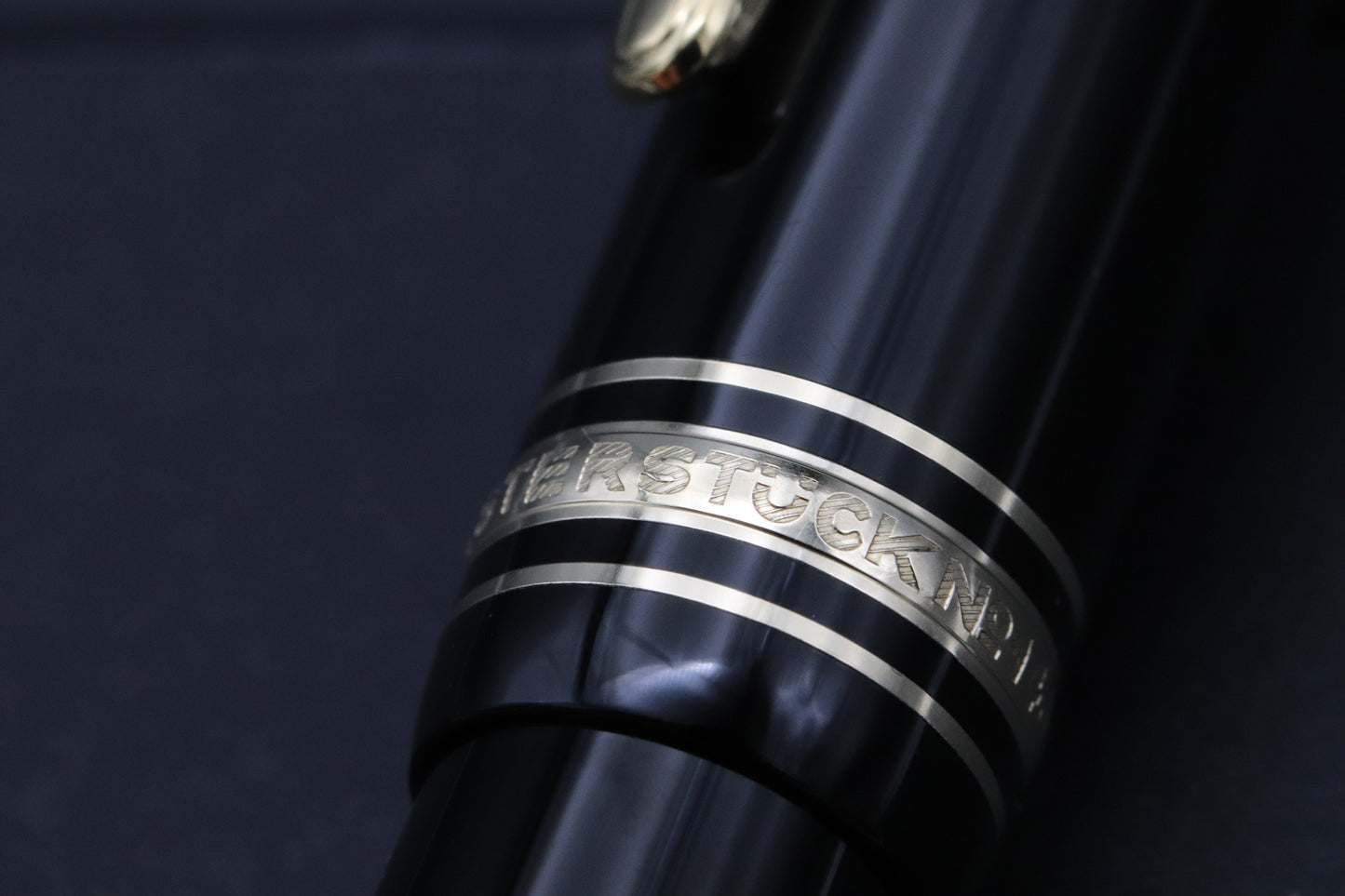 Montblanc Meisterstuck LeGrand Gold Line Fountain Pen - Fine Nib