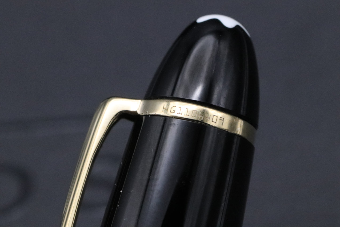 Montblanc Meisterstuck LeGrand Gold Line Fountain Pen - Fine Nib