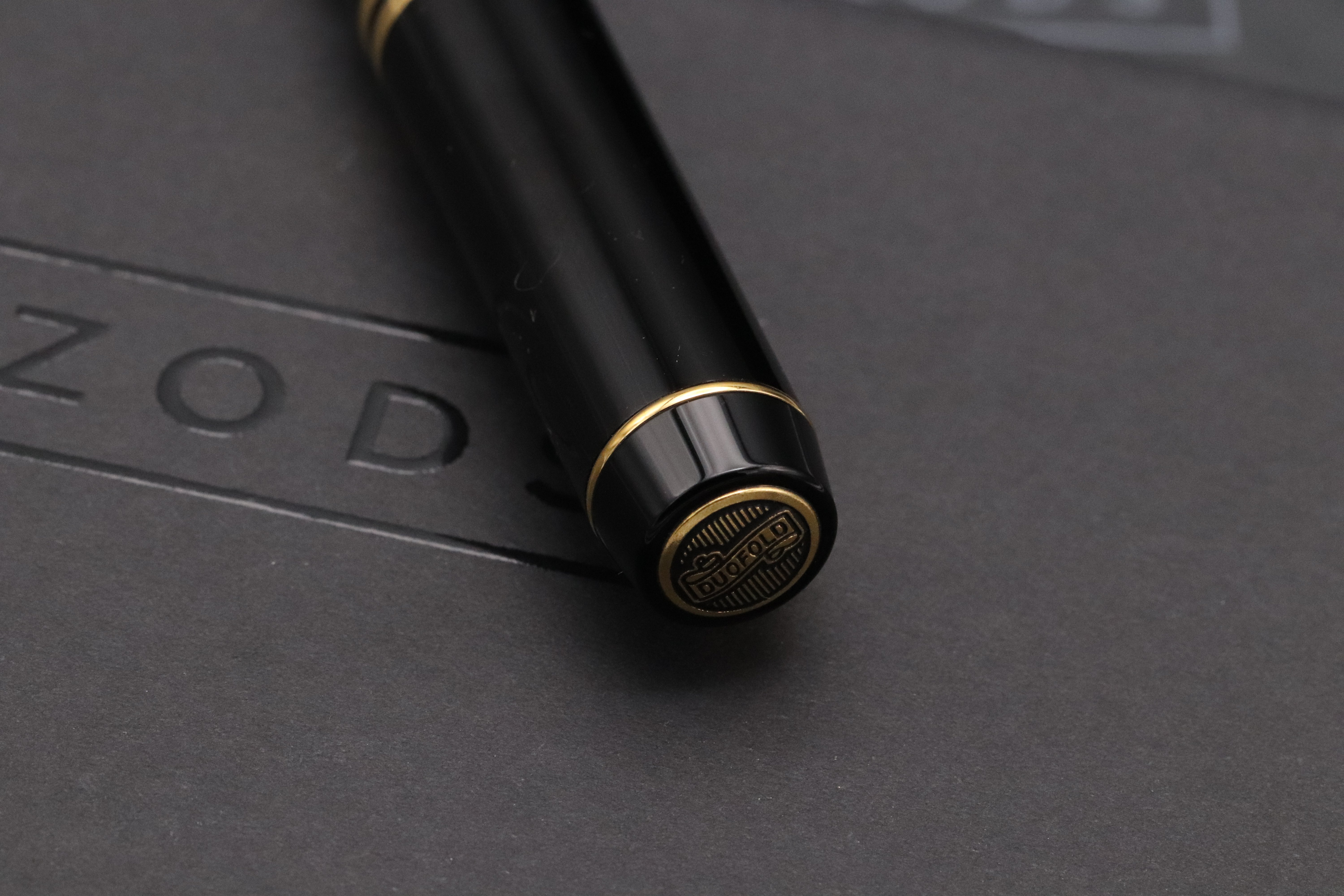 Parker Duofold Centennial Black GT Fountain Pen - MK2 - 1996 – IZODS