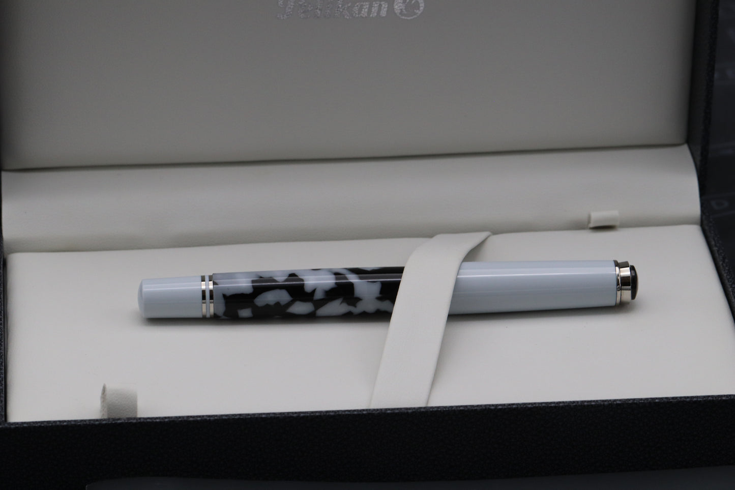 Pelikan Souveran M620 New York Special Edition Fountain Pen - UNUSED