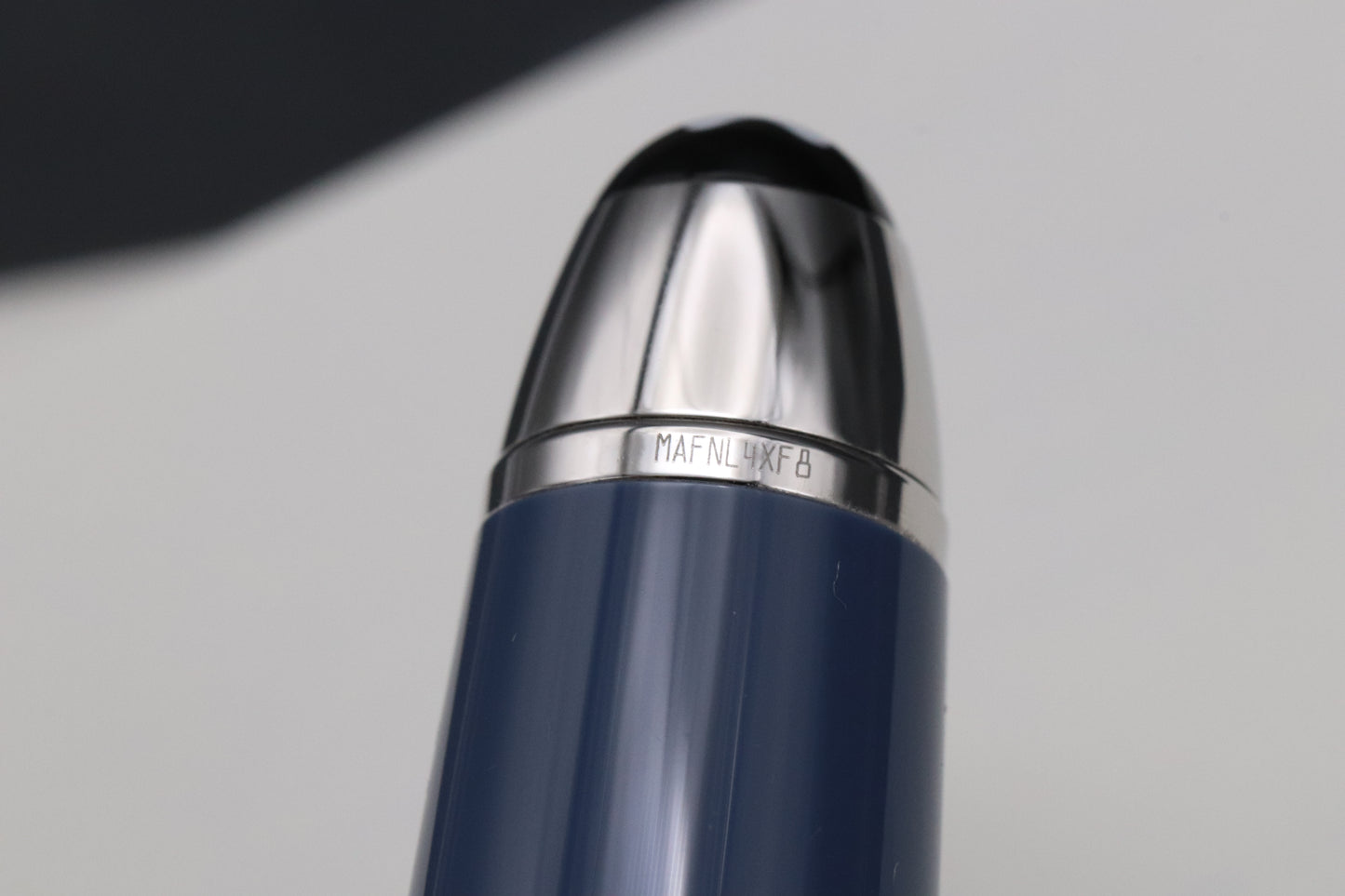Montblanc Meisterstuck 146 LeGrand Glacier Fountain Pen and Pouch