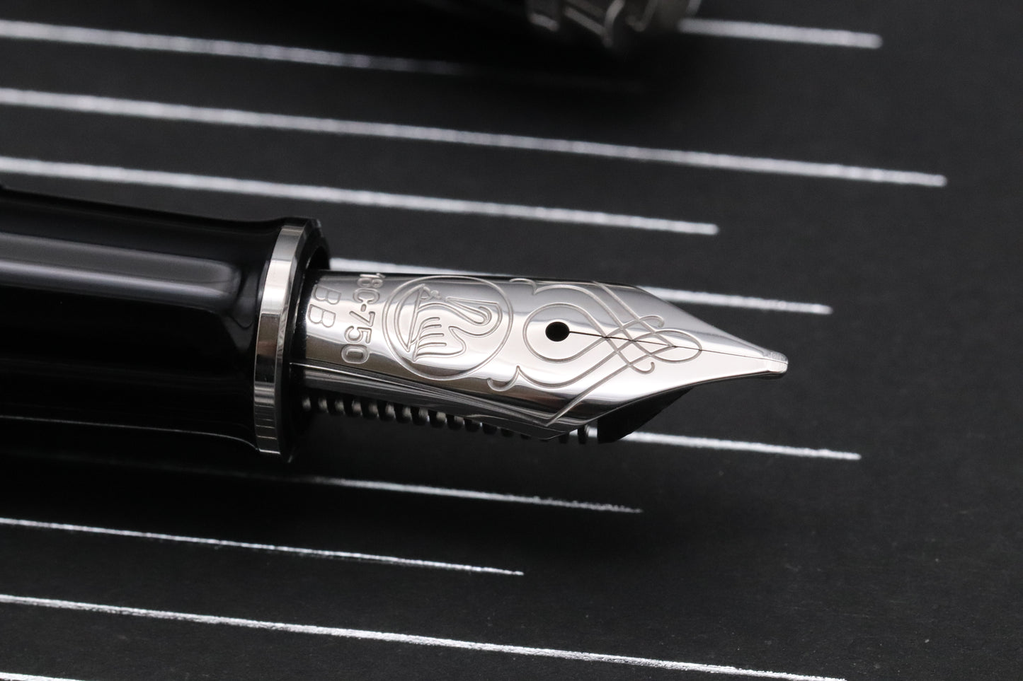 Pelikan Souveran M815 Metal Striped Fountain Pen - BB Nib