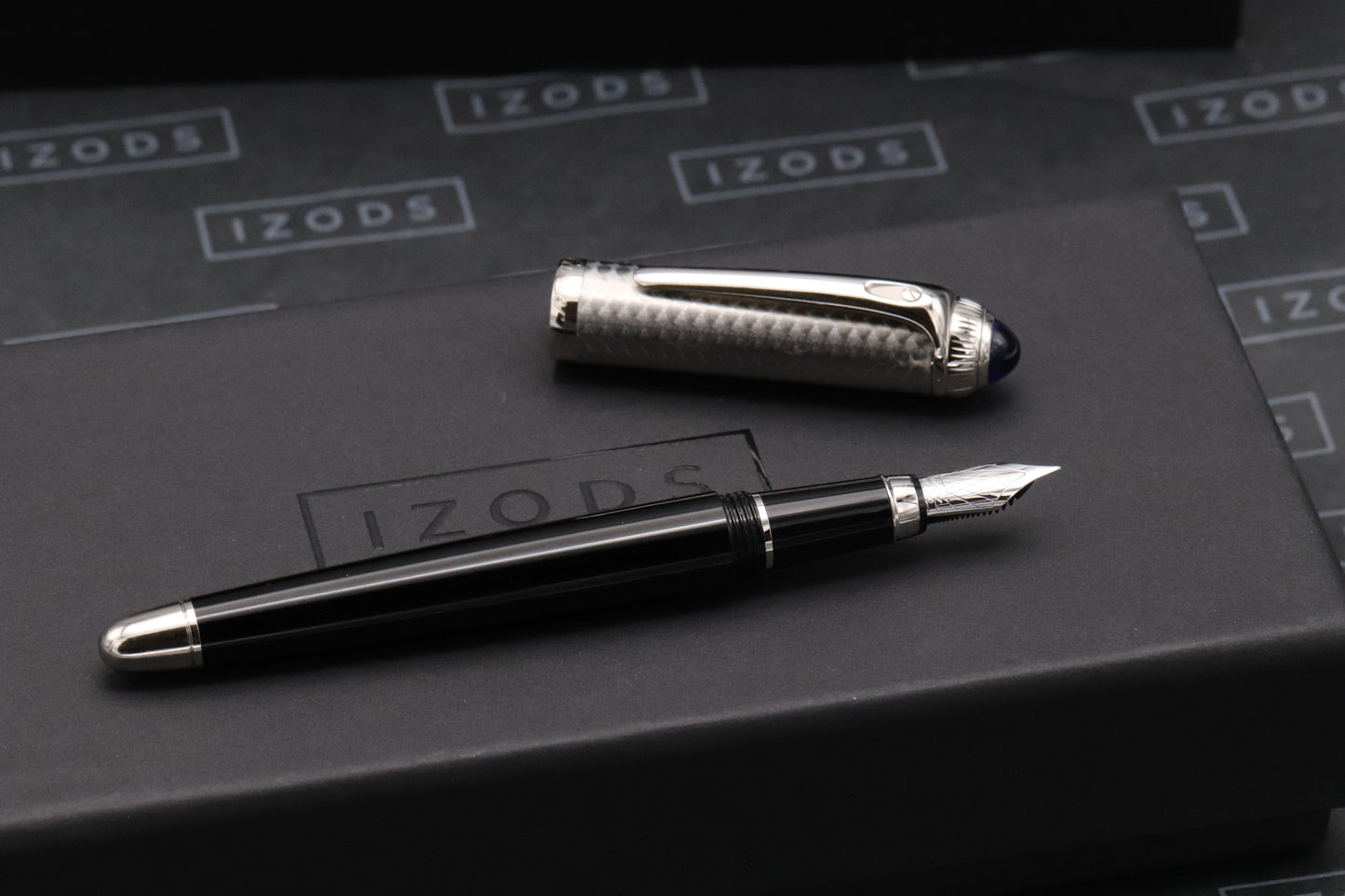 Cartier R de Cartier Circular-Grained Decor Fountain Pen