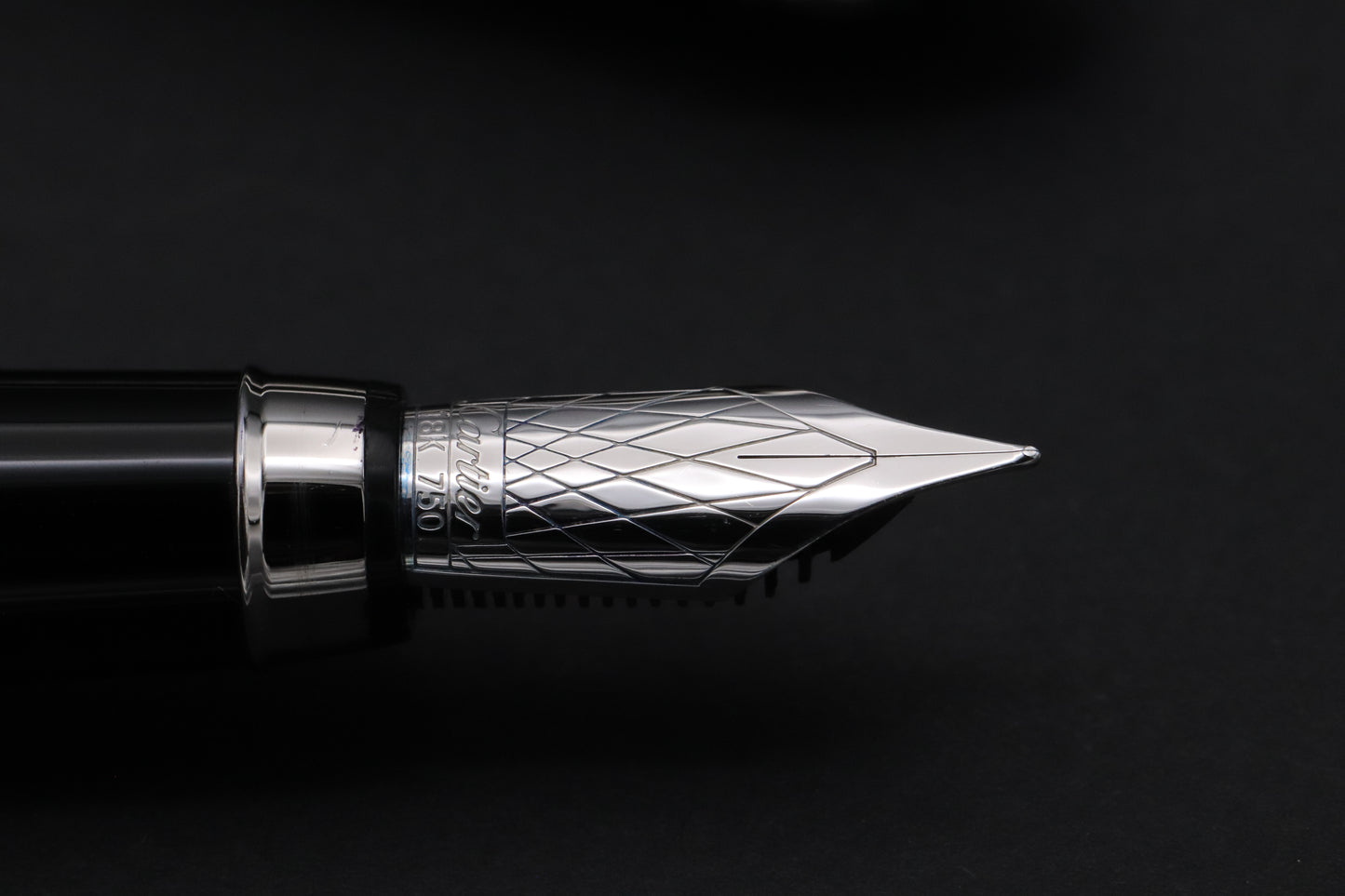 Cartier R de Cartier Circular-Grained Decor Fountain Pen