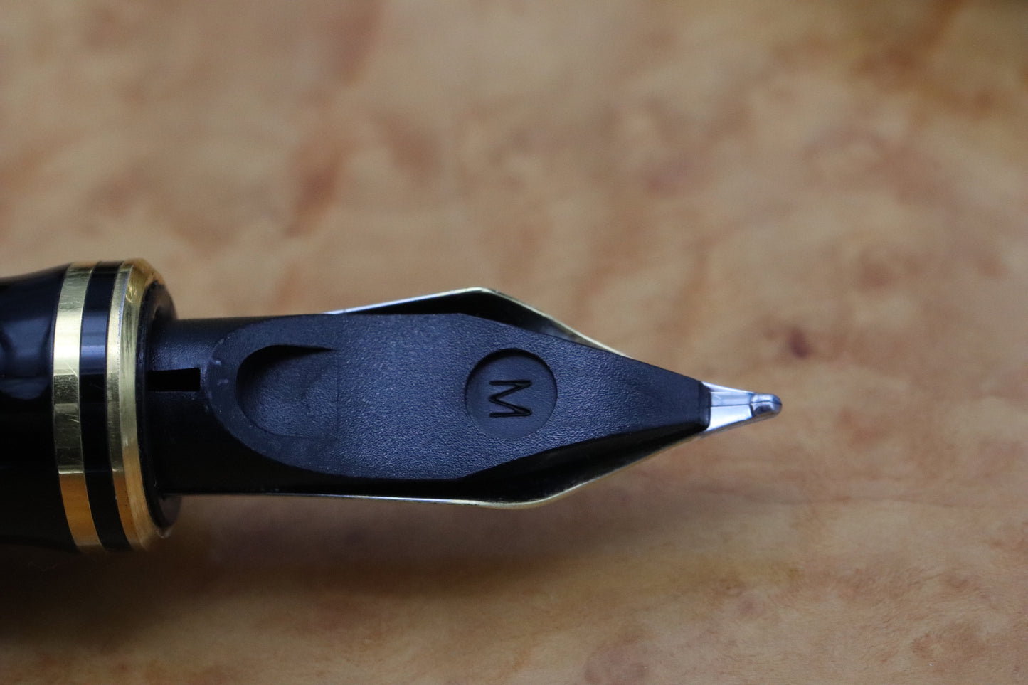 Parker Duofold Centennial Godron Gold Fountain Pen - MK1 - 1992