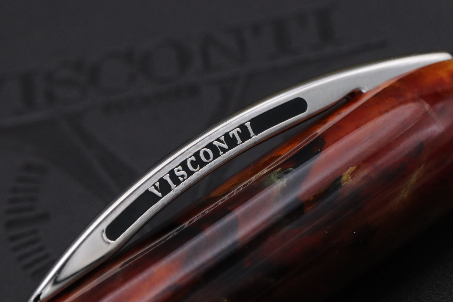 Visconti Van gogh Maxi 1st Generation Sandal Brown Fountain Pen - 14k Broad Nib
