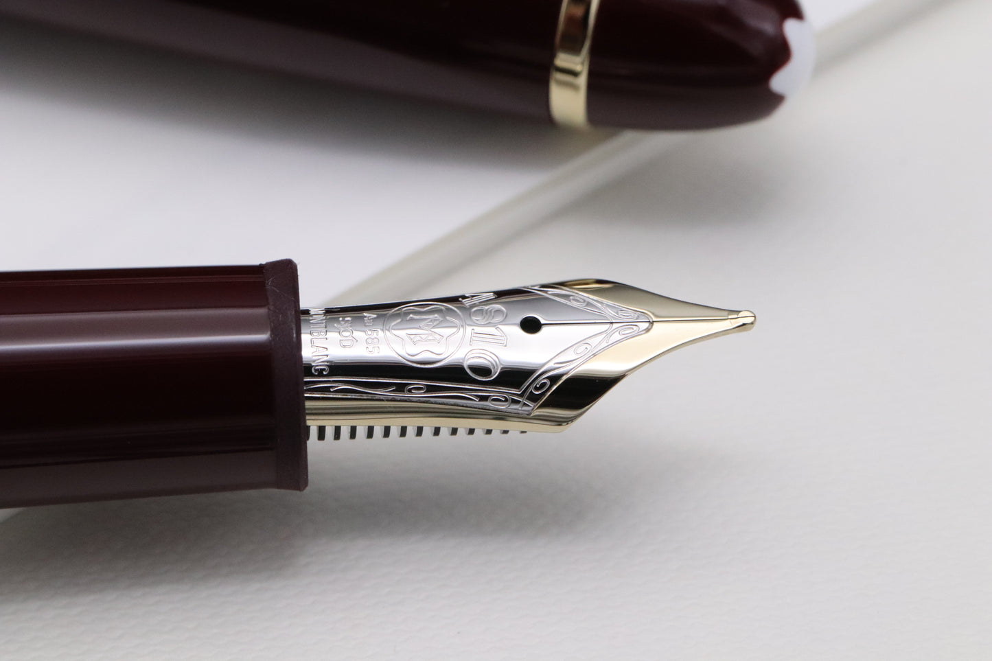 Montblanc Meisterstuck 146 LeGrand Burgundy 2025 Fountain Pen - NEW