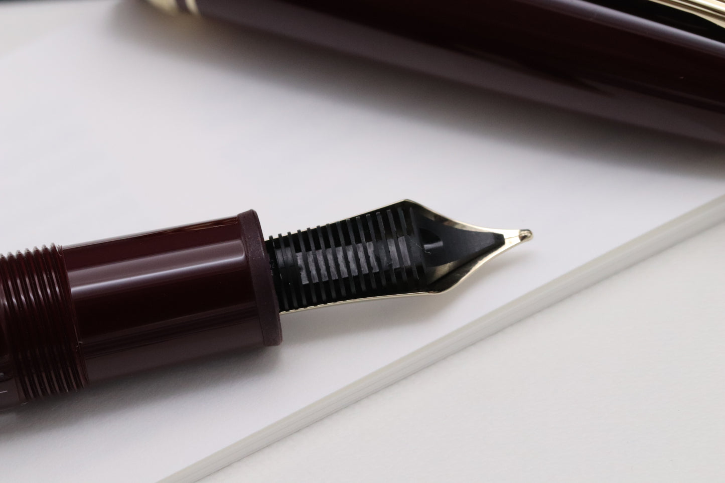 Montblanc Meisterstuck 146 LeGrand Burgundy 2025 Fountain Pen - NEW