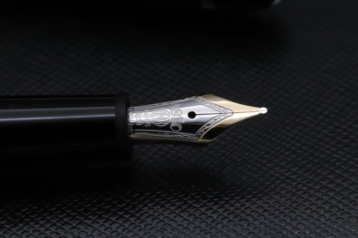 Montblanc Meisterstuck 145 Classique Gold Coated Fountain Pen - UNUSED