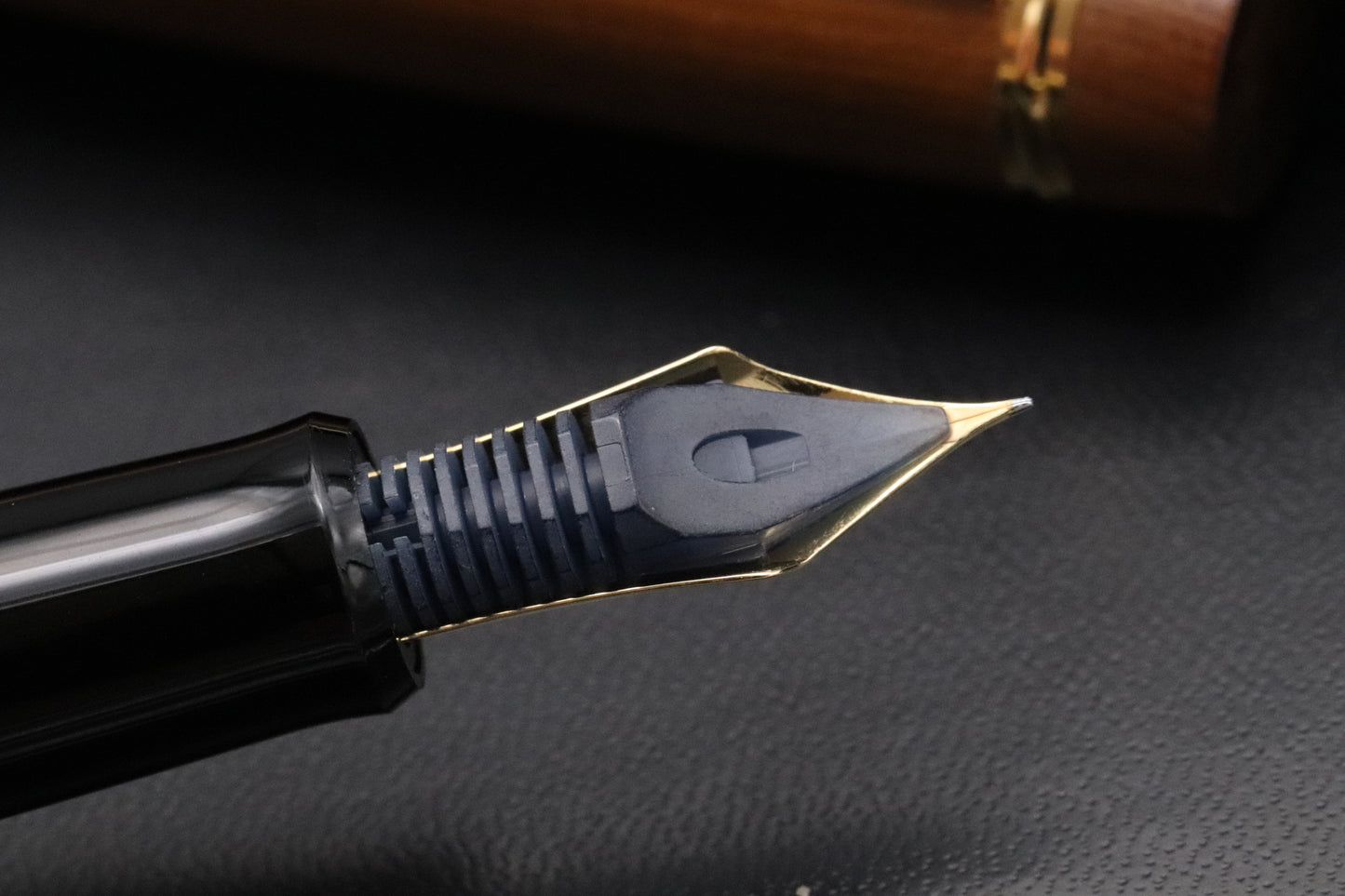 Pilot Custom Ichii no Ki Yew Wood Fountain Pen - UNUSED