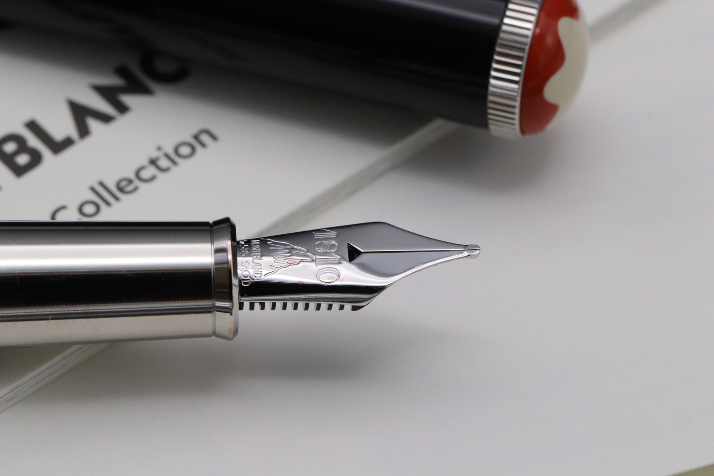 Montblanc Heritage Rouge et Noir Baby Black Resin Fountain Pen