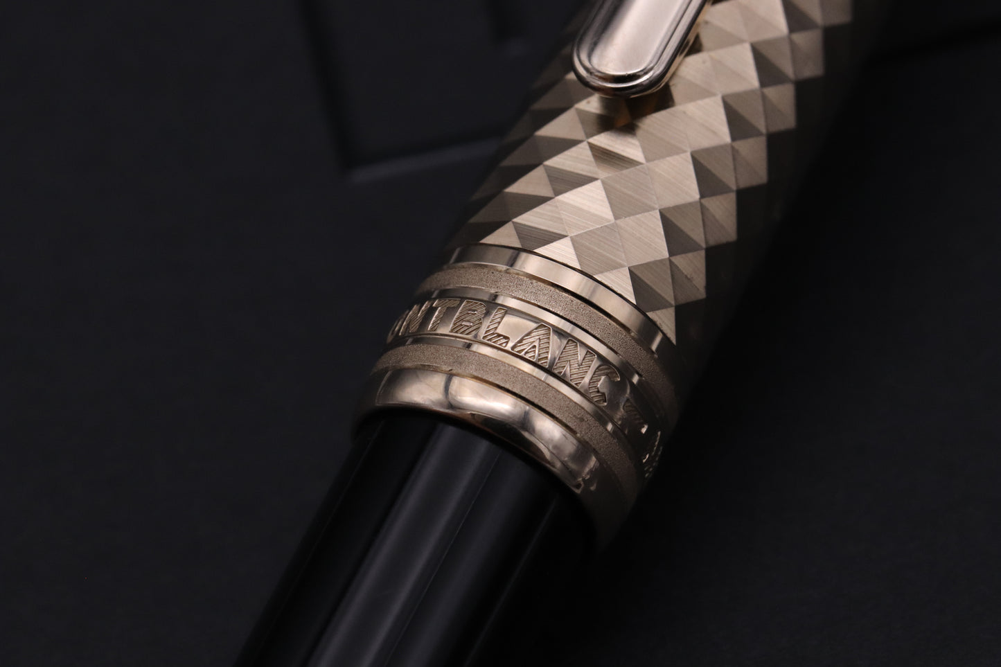 Montblanc Meisterstuck Classique Geometry Doue Ballpoint Pen
