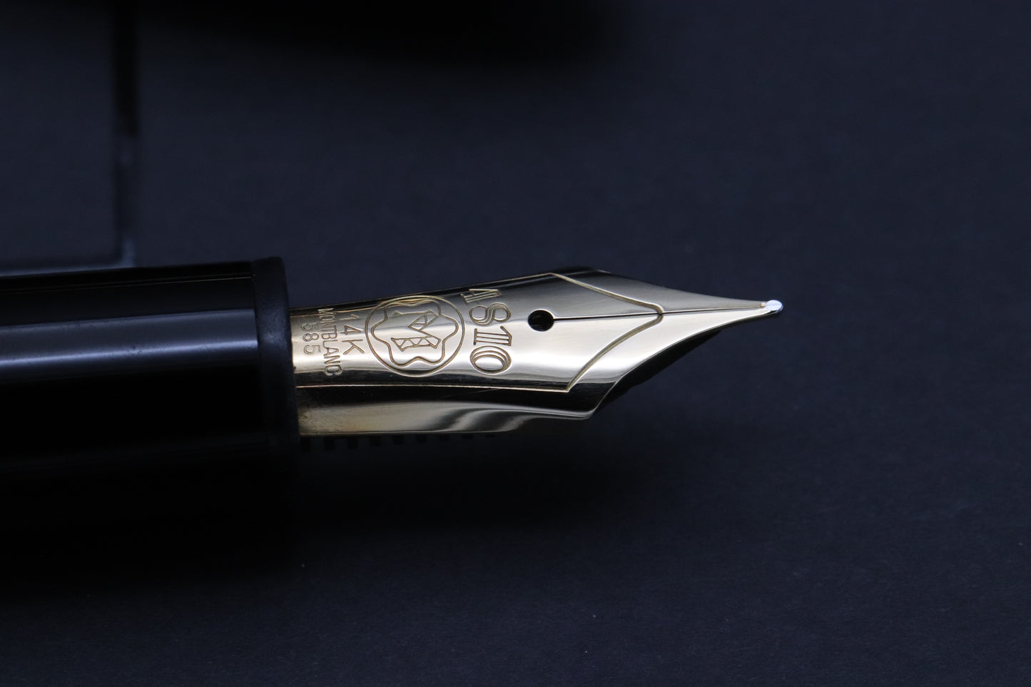 Montblanc Meisterstuck 146 LeGrand Gold Coated Fountain Pen - Monotone Nib