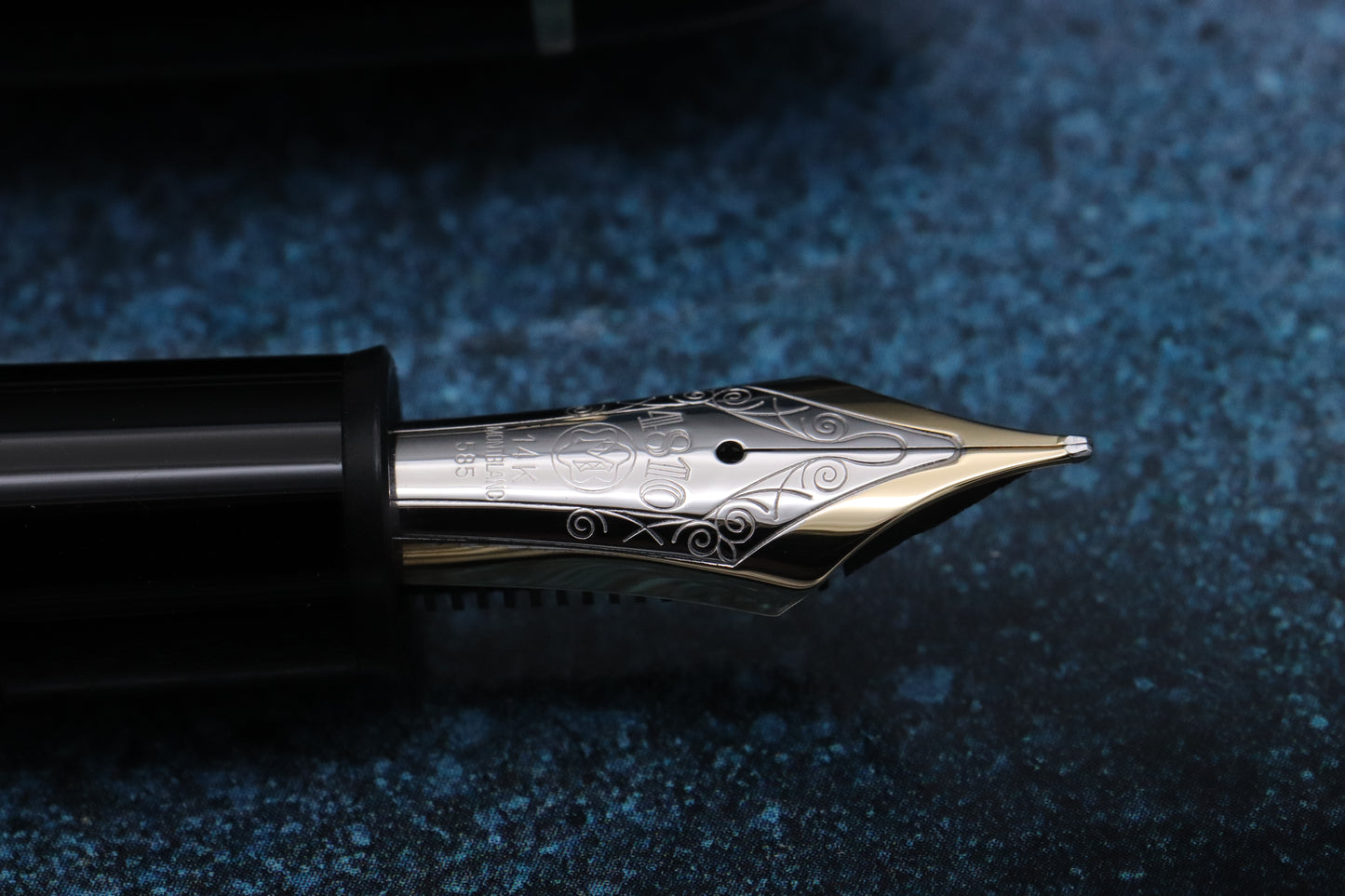 Montblanc Meisterstuck 149 Gold-Coated Fountain Pen - 1985-91 - Broad Nib