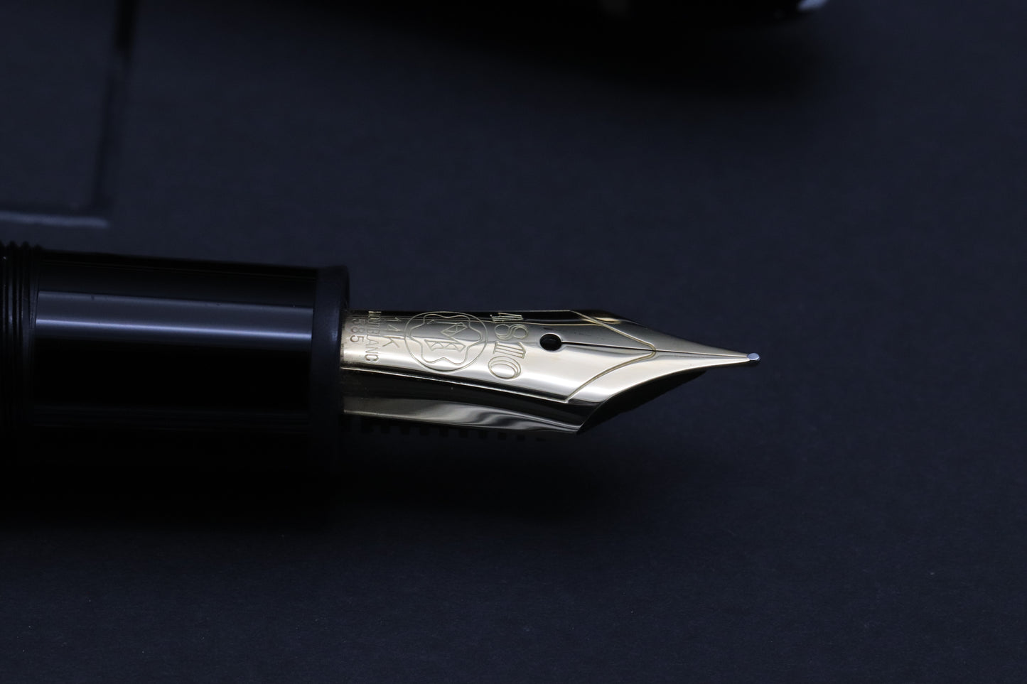 Montblanc Meisterstuck 146 LeGrand Gold Coated Fountain Pen - Fine Monotone Nib