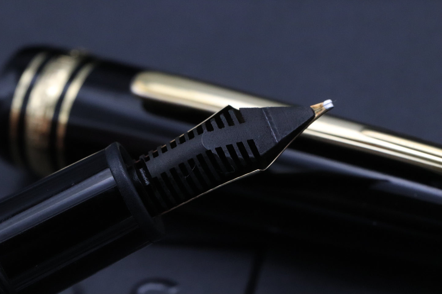 Montblanc Meisterstuck 146 LeGrand Gold Coated Fountain Pen - OB Monotone Nib