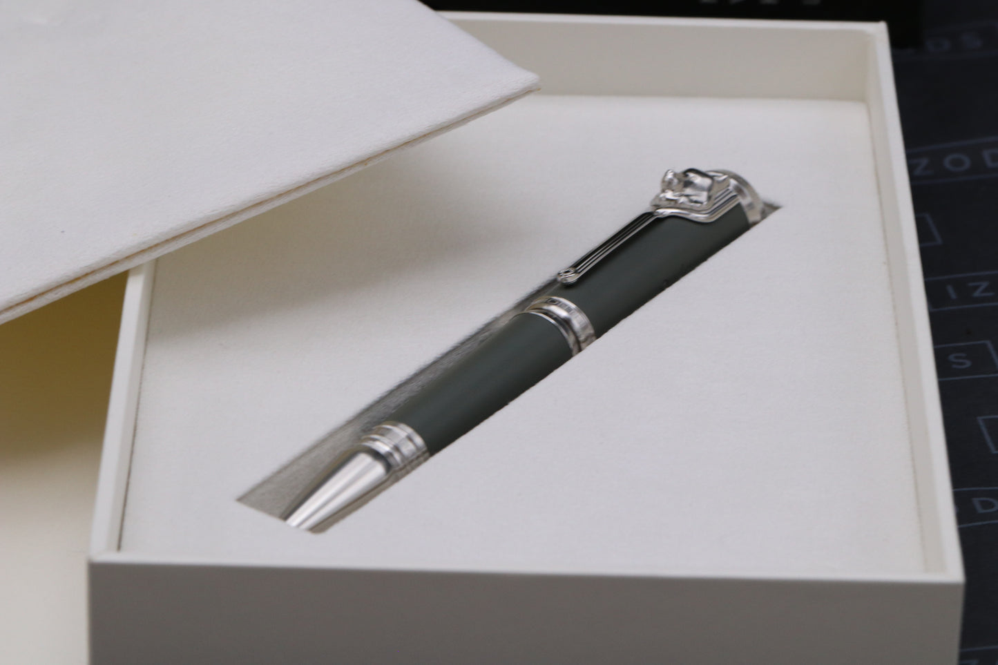 Montblanc Writers Edition Rudyard Kipling Fountain Pen - Fine Nib