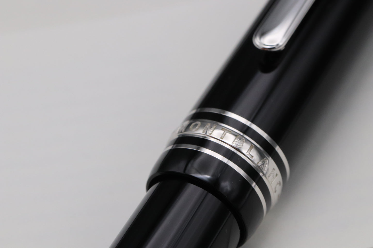 Montblanc Meisterstuck 146 LeGrand Platinum-Coated Fountain Pen - EF Nib