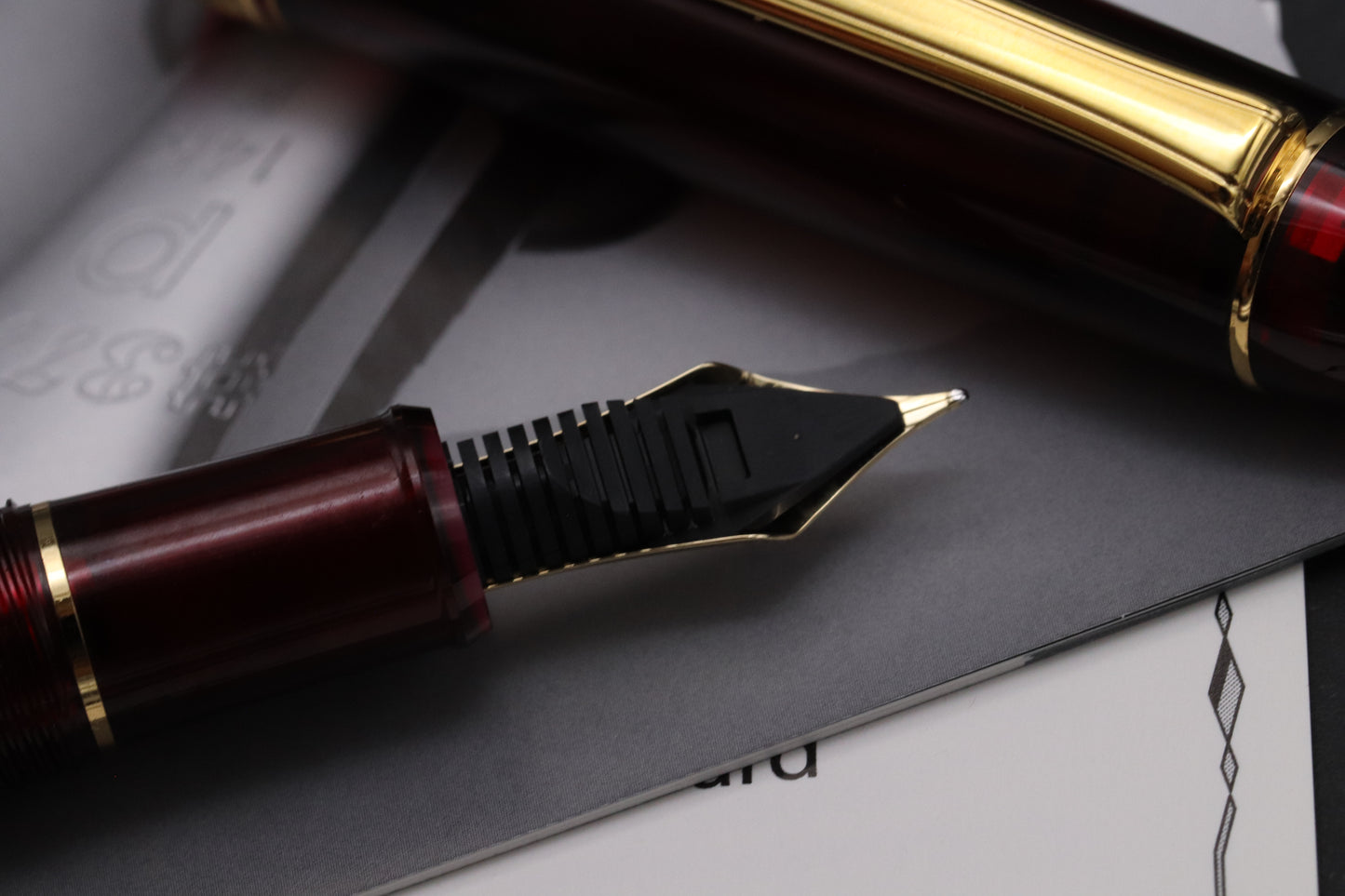 Platinum 3776 Bourgogne Red Fountain Pen - M Nib - UNUSED