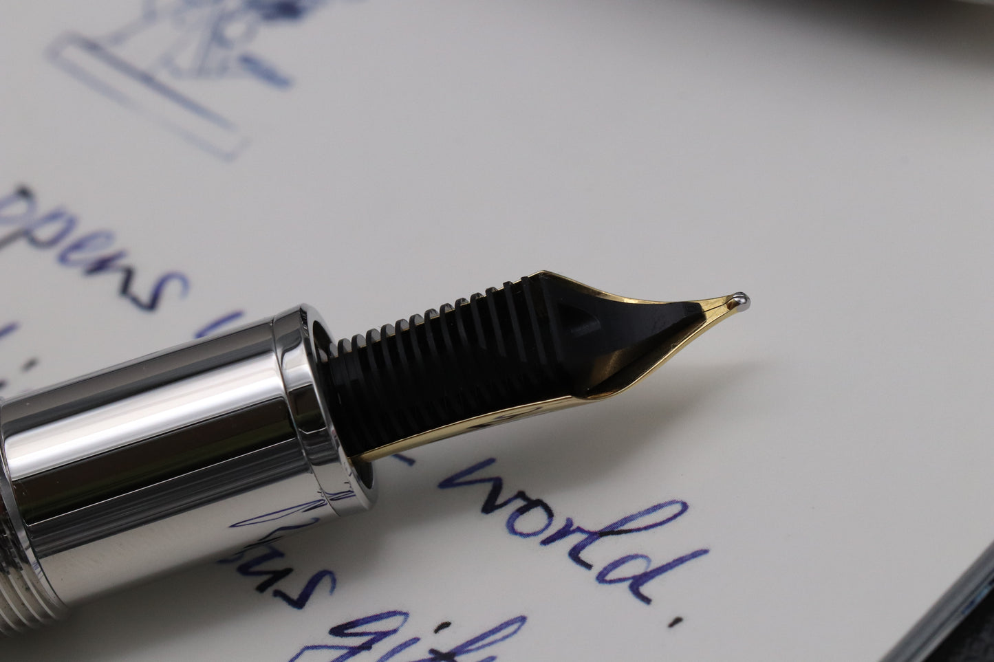 Montblanc Meisterstuck LeGrand UNICEF 2017 Solitaire Fountain Pen - UNUSED