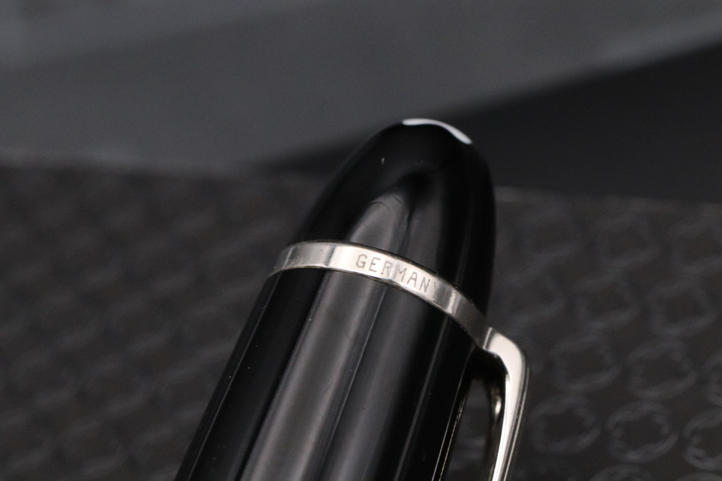 Montblanc Meisterstuck 146 LeGrand Platinum Coated Fountain Pen - Fine Nib
